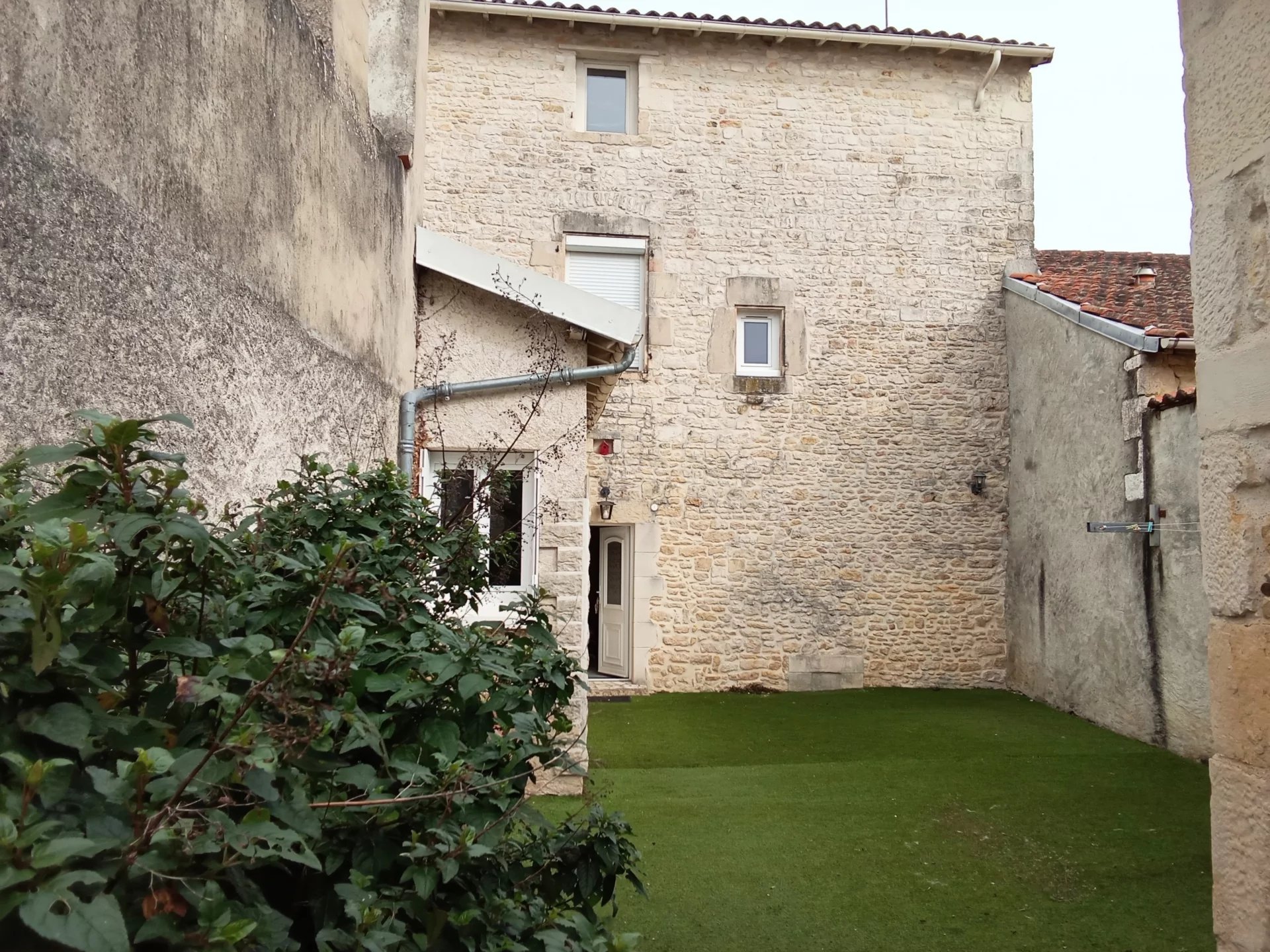 House in Ruffec - view 1