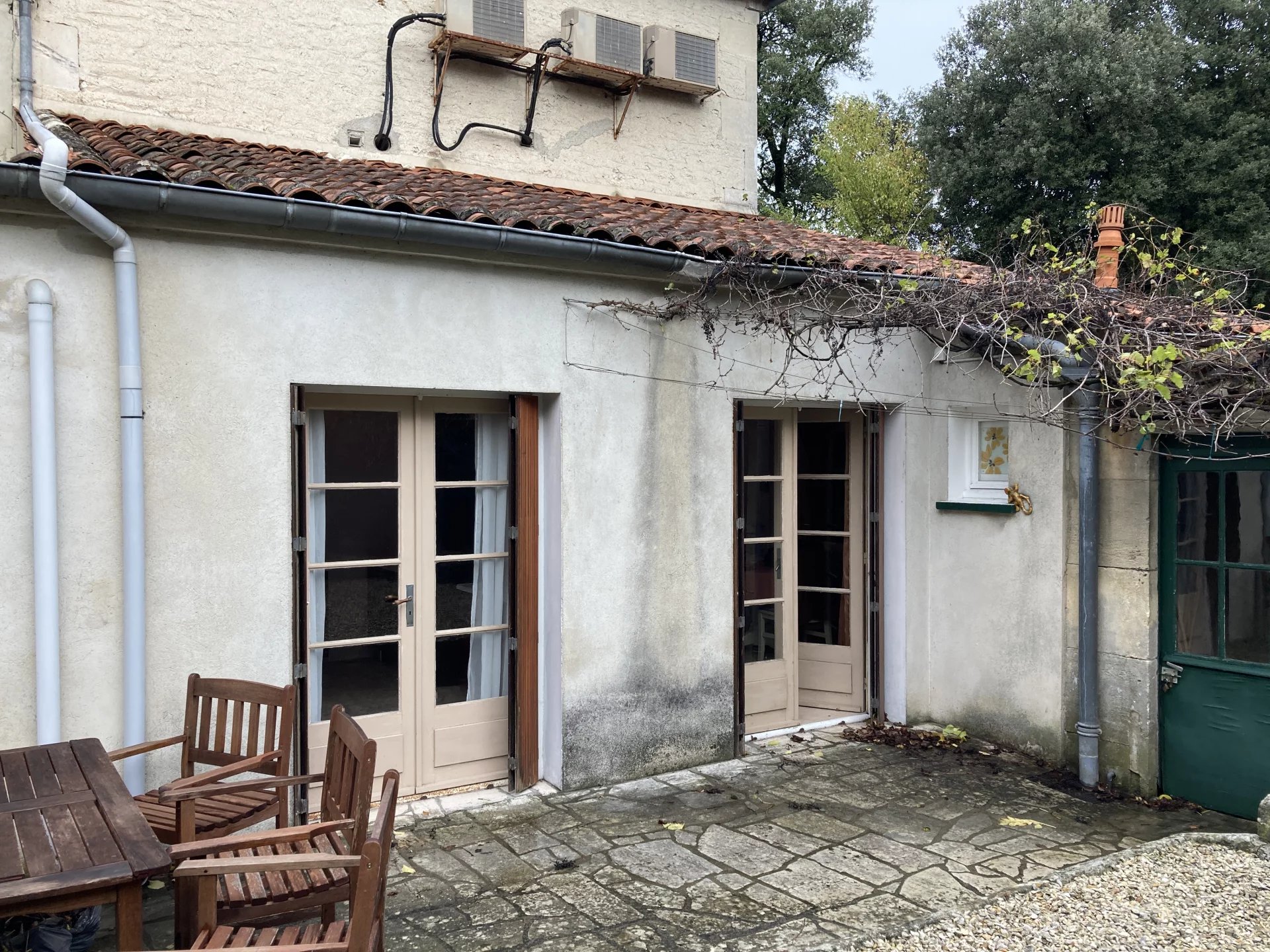 House in Cognac - view 1