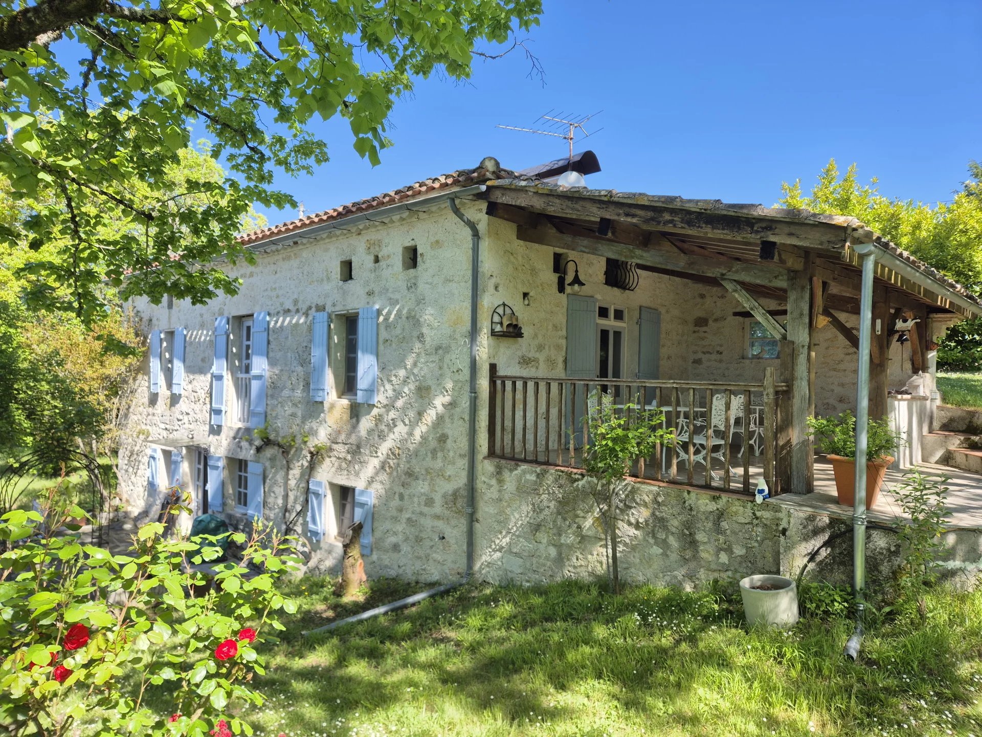 House in Montaigu-de-Quercy - view 1