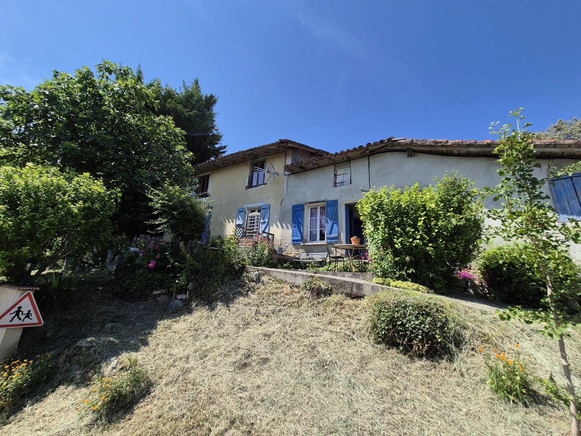 House in Lamothe-Cumont - view 1