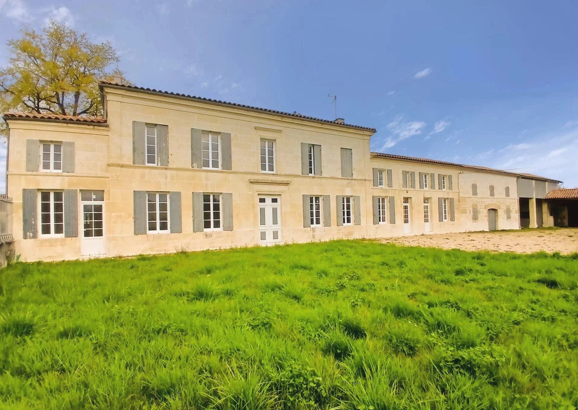 House in Cherves-Richemont - view 1