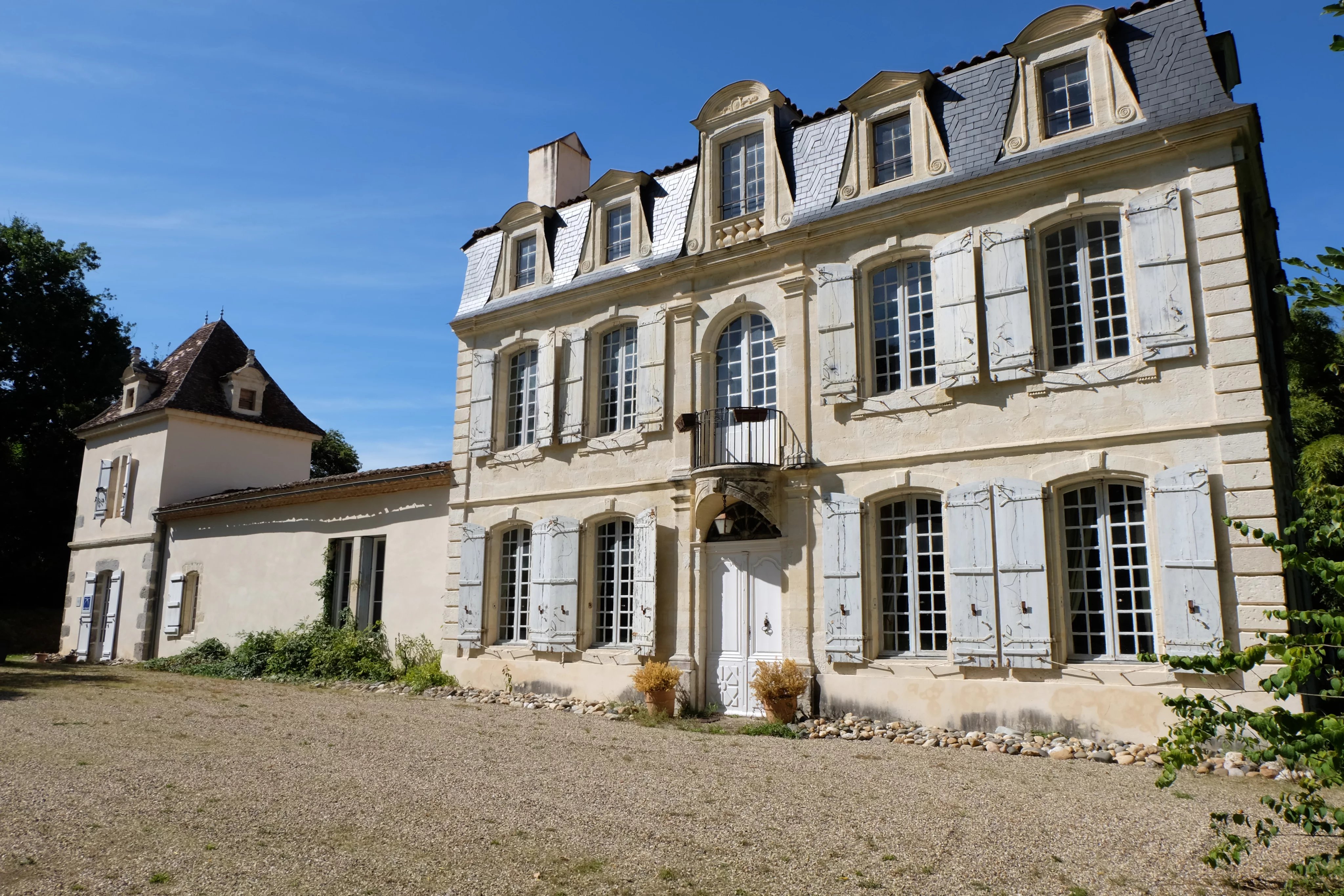 House in Clairac - view 1