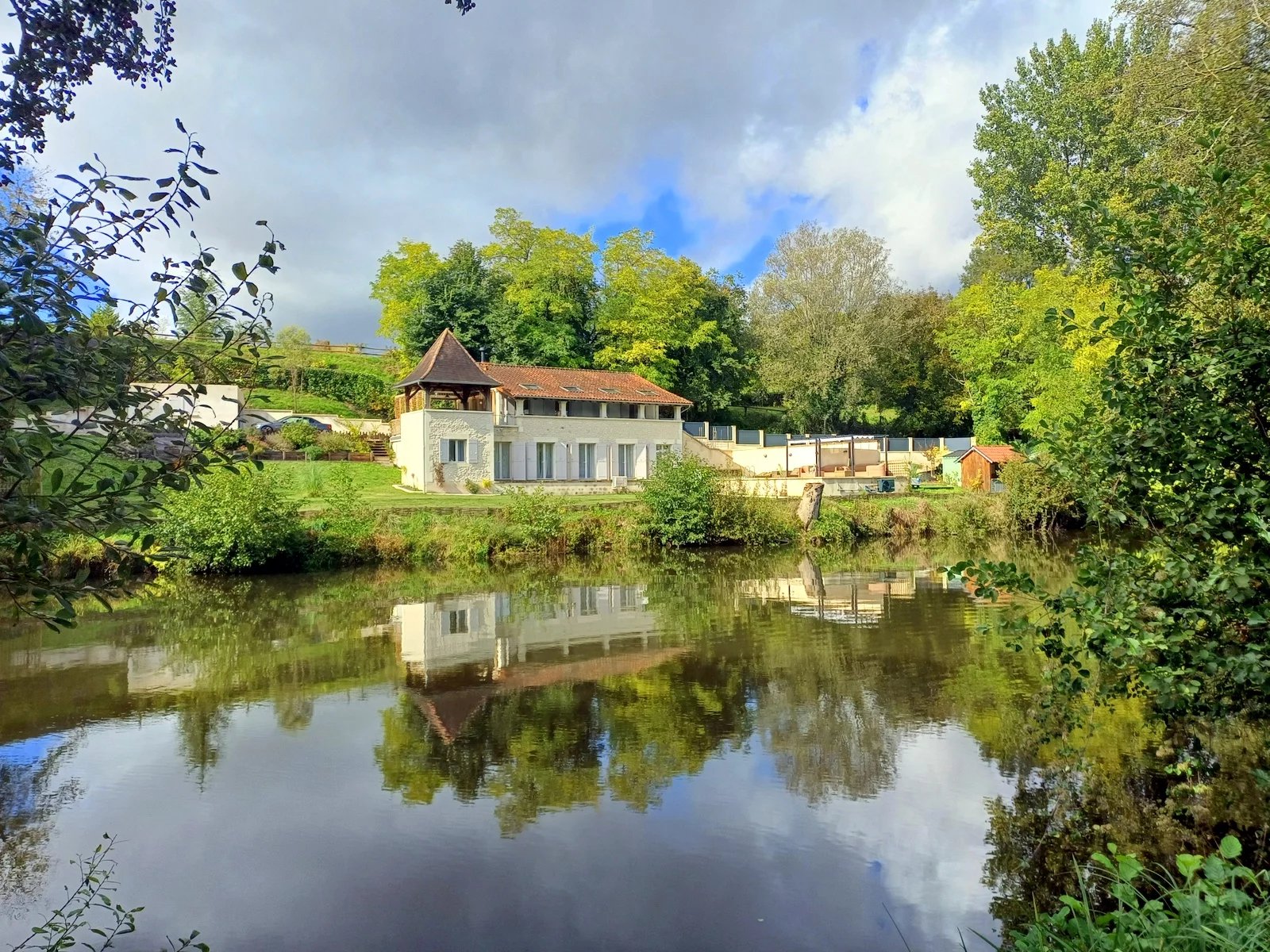 House in Aubeterre-sur-Dronne - view 1