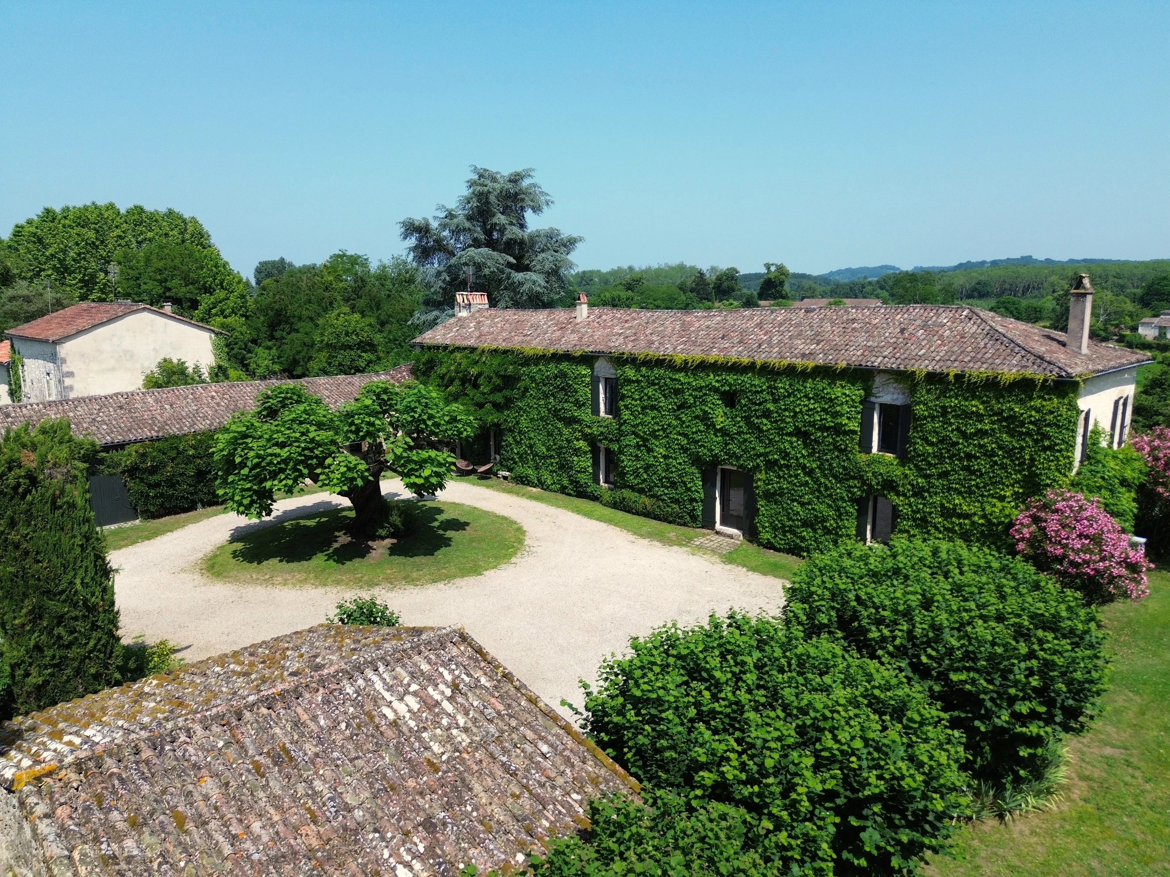 House in Sainte-Foy-la-Grande - view 1