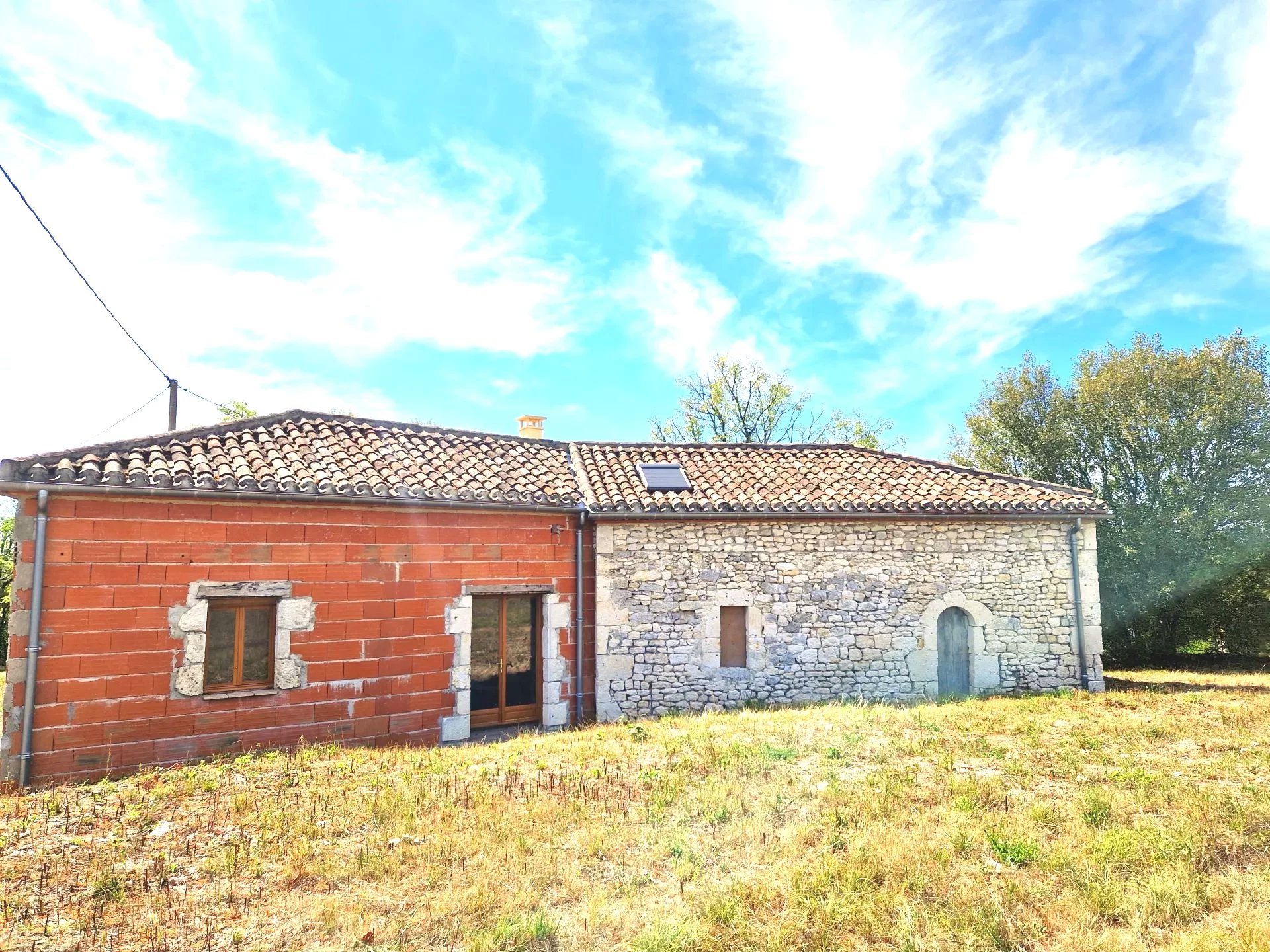 House in Montaigu-de-Quercy - view 1