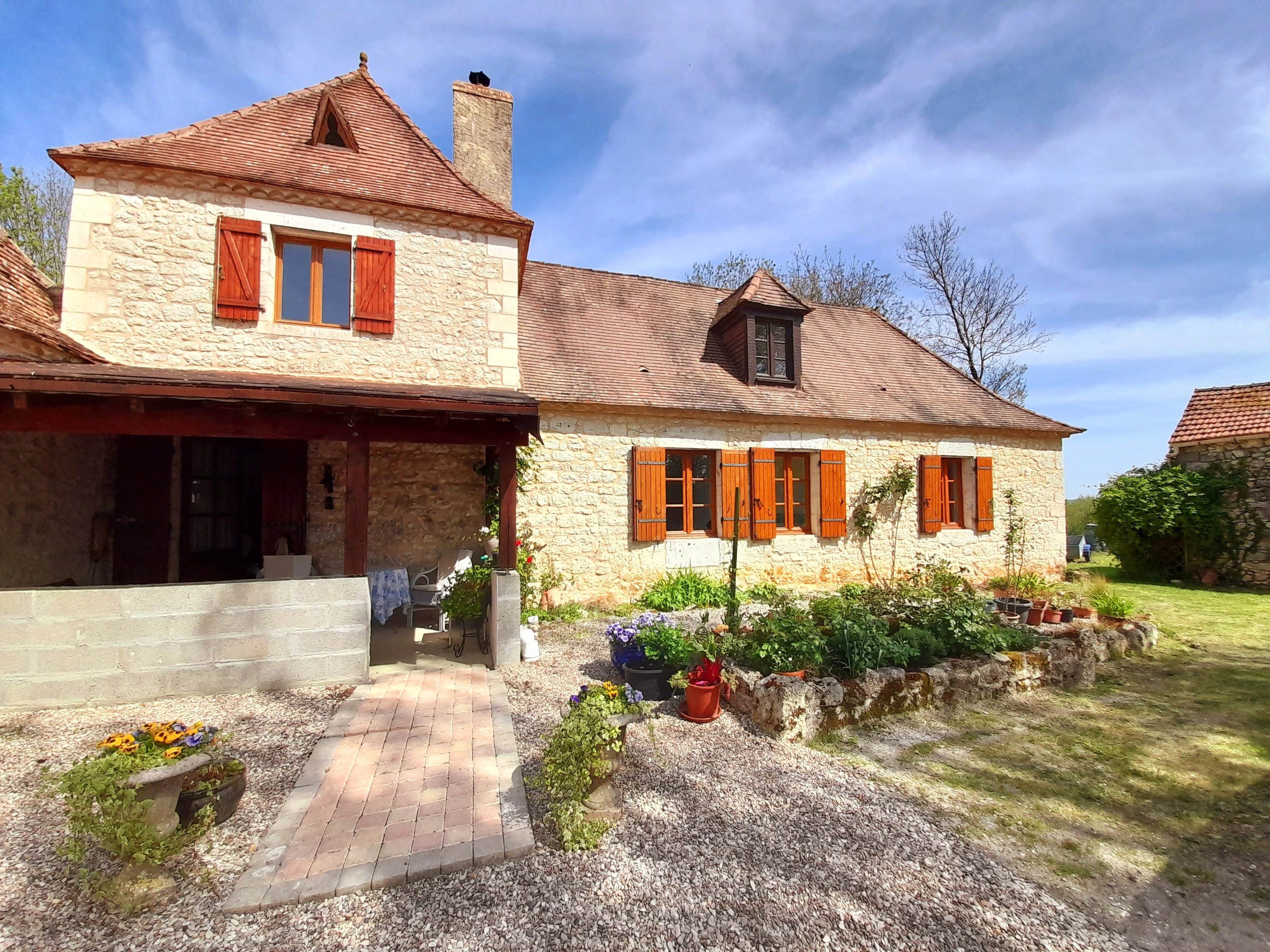 House in Naussannes - view 1
