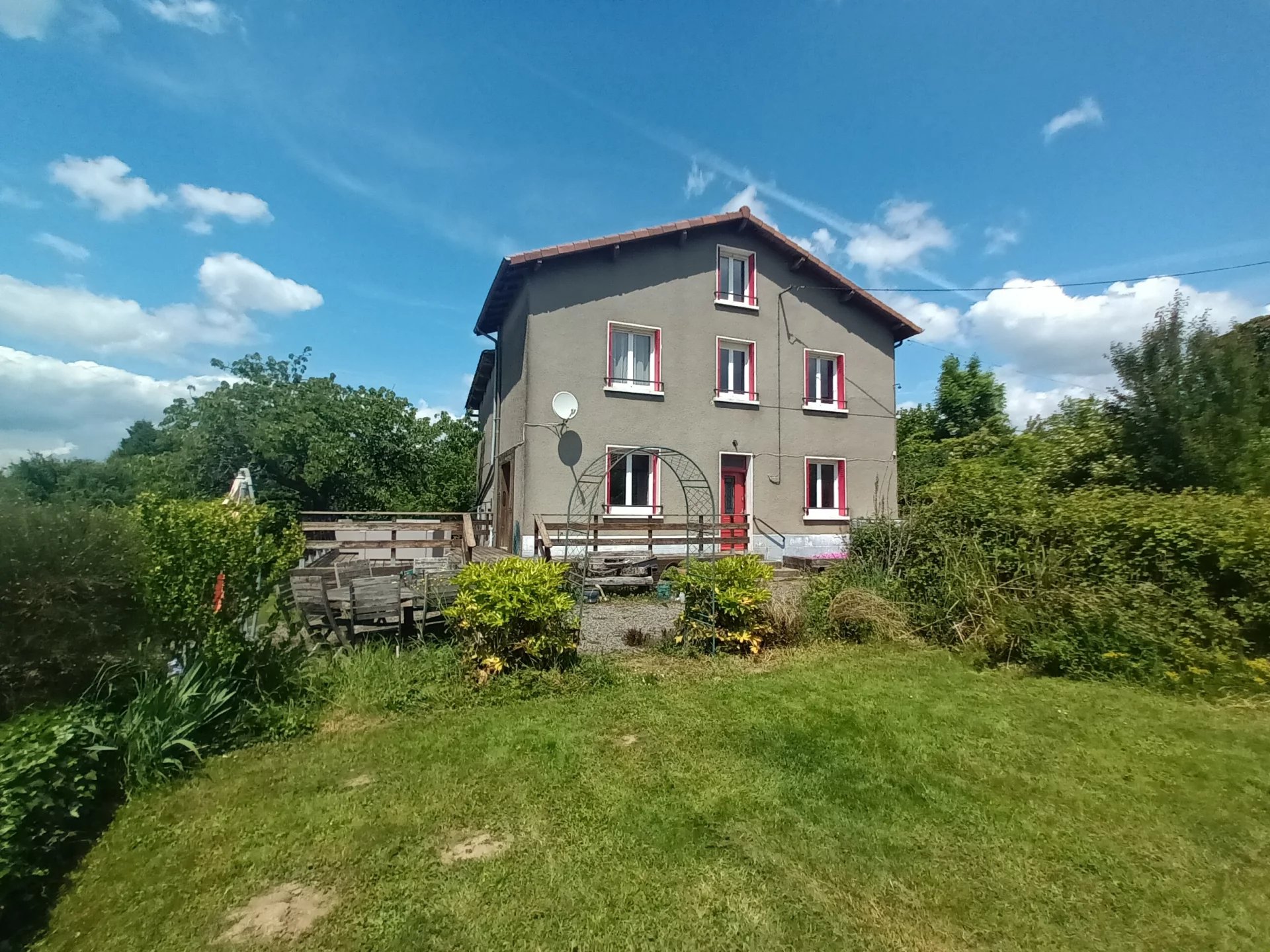 House in Chassenon - view 1