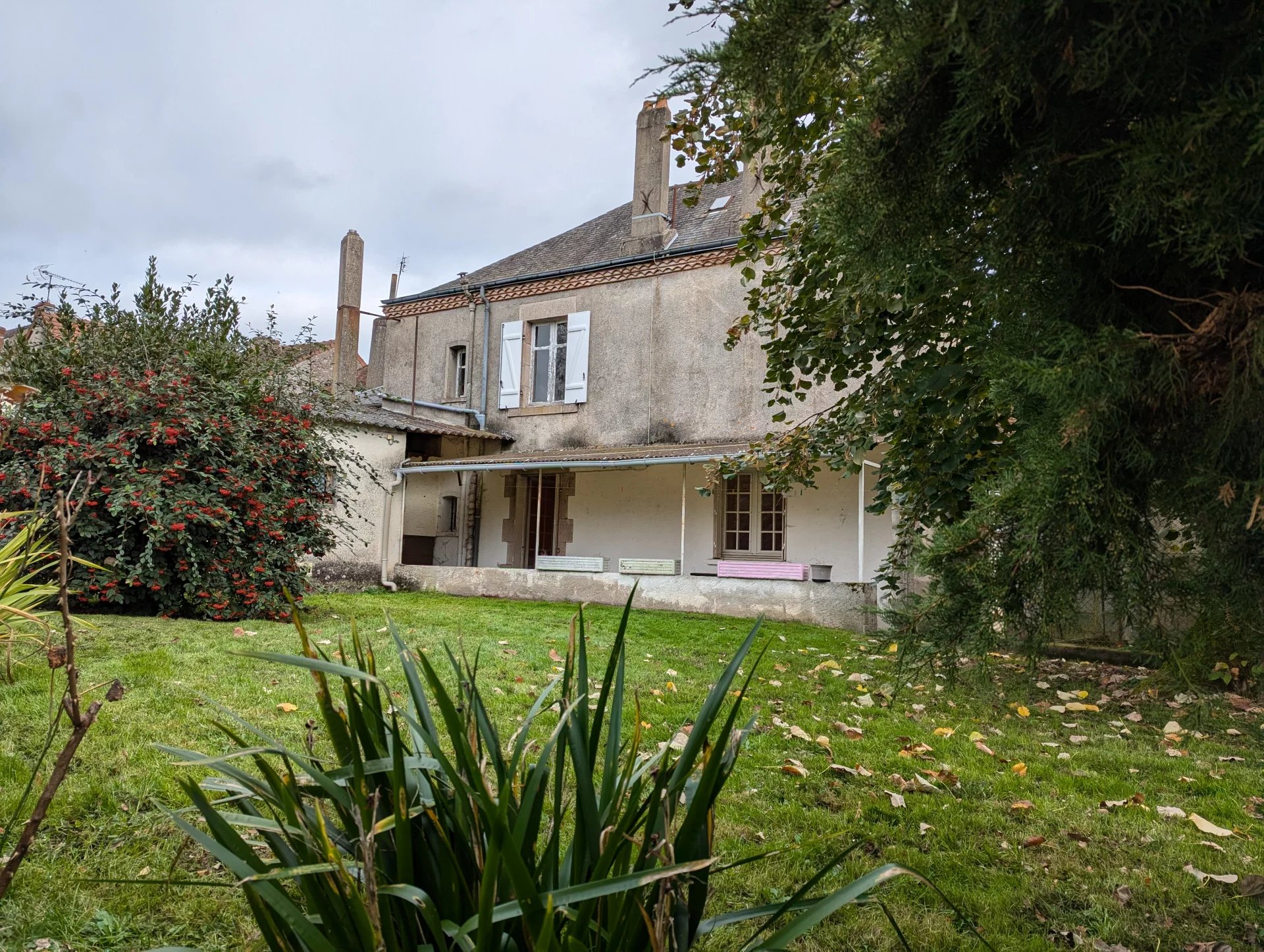 House in Lussac-les-Eglises - view 1