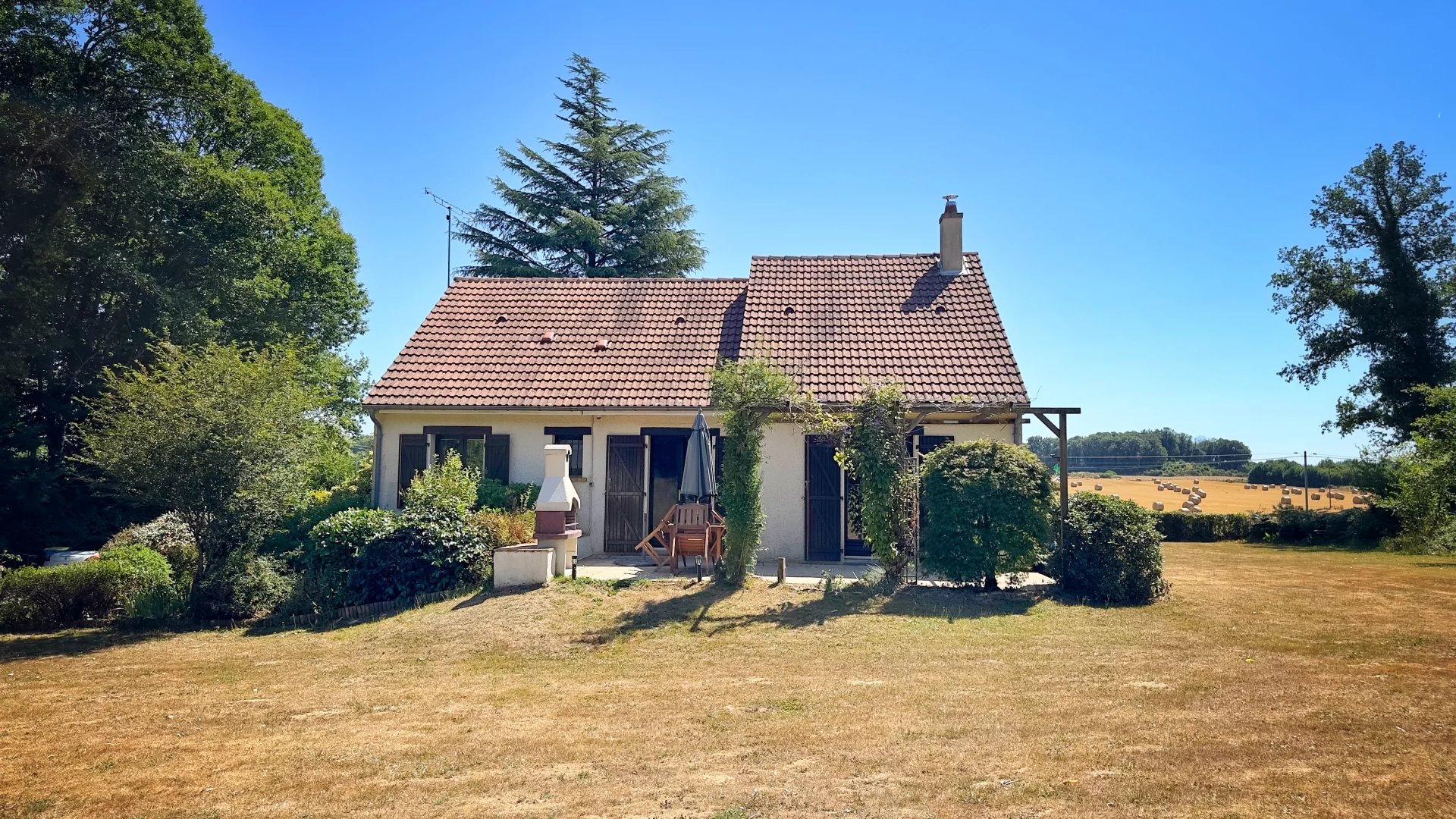 House in Saint-Maurice-la-Souterraine - view 1