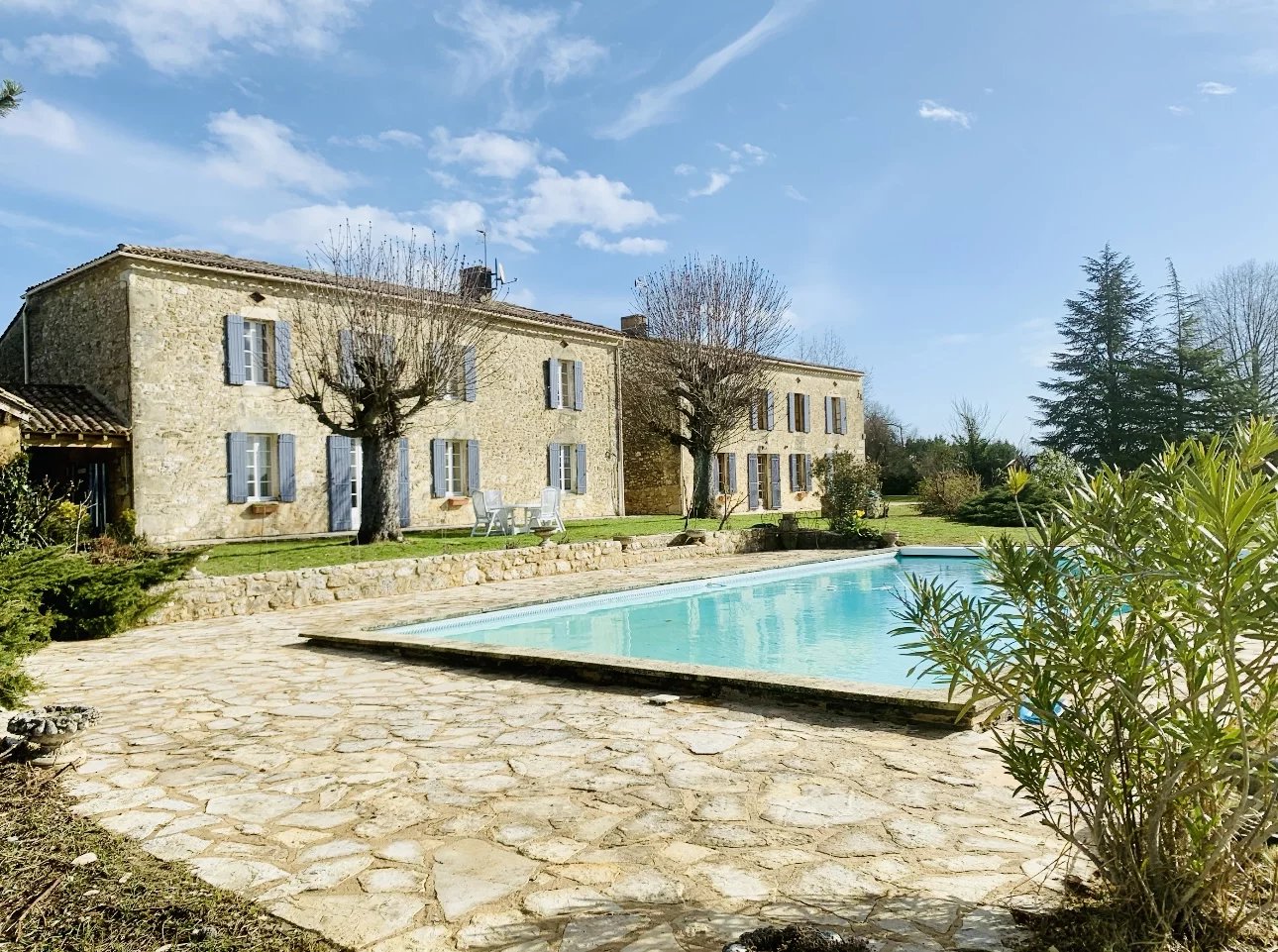 House in Sainte-Foy-la-Grande - view 1