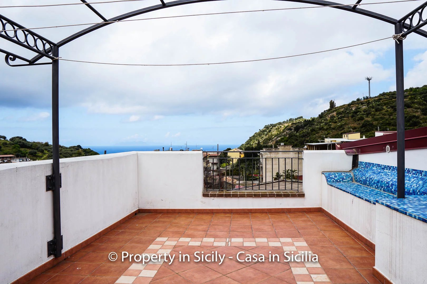 House in Rodi Milici - view 1