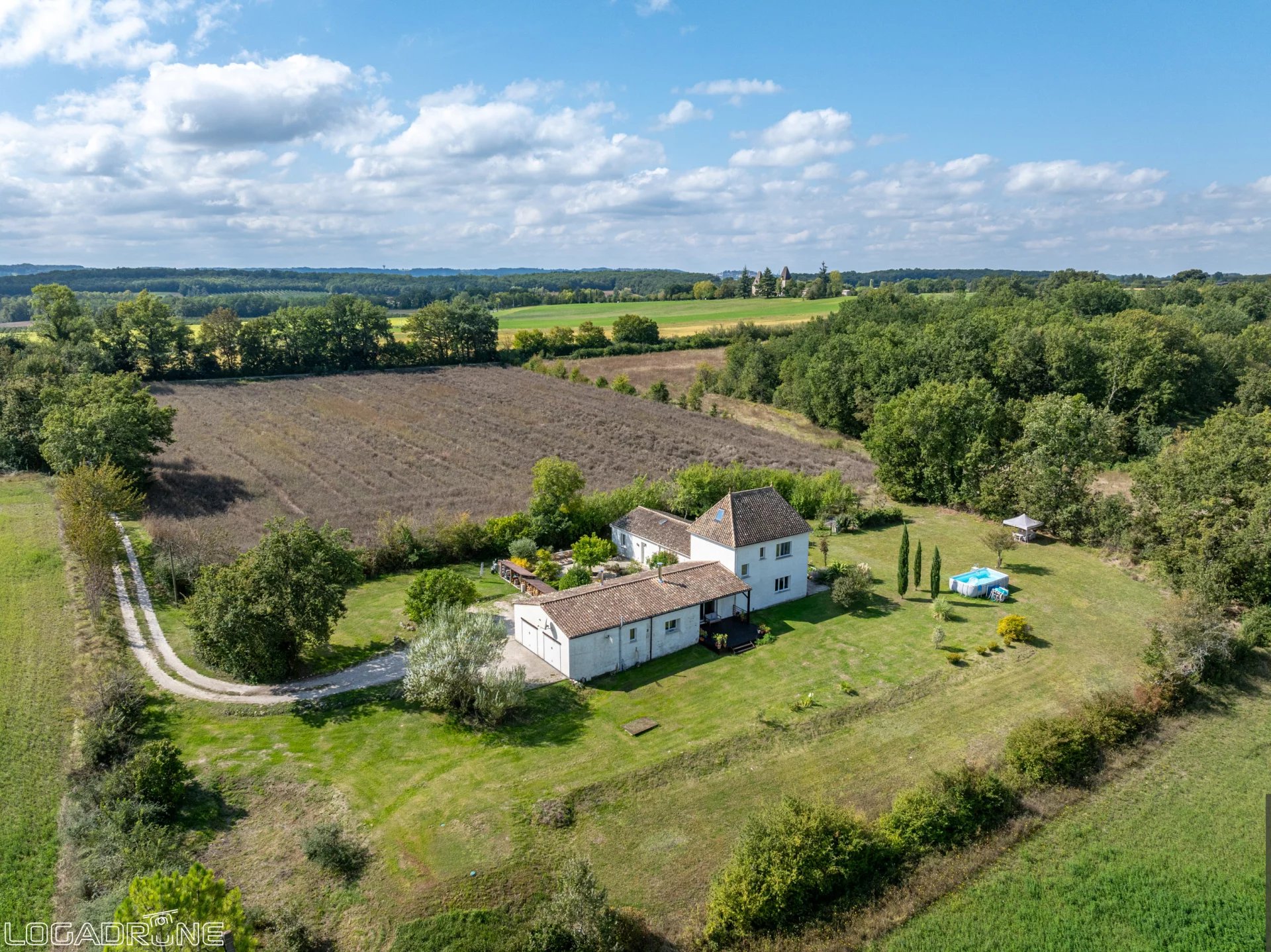 House in Monflanquin - view 1