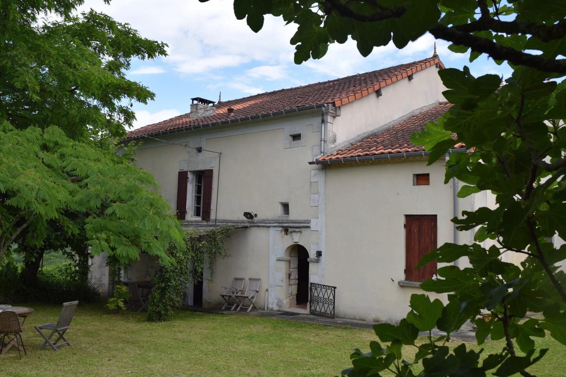 House in Celles - view 1