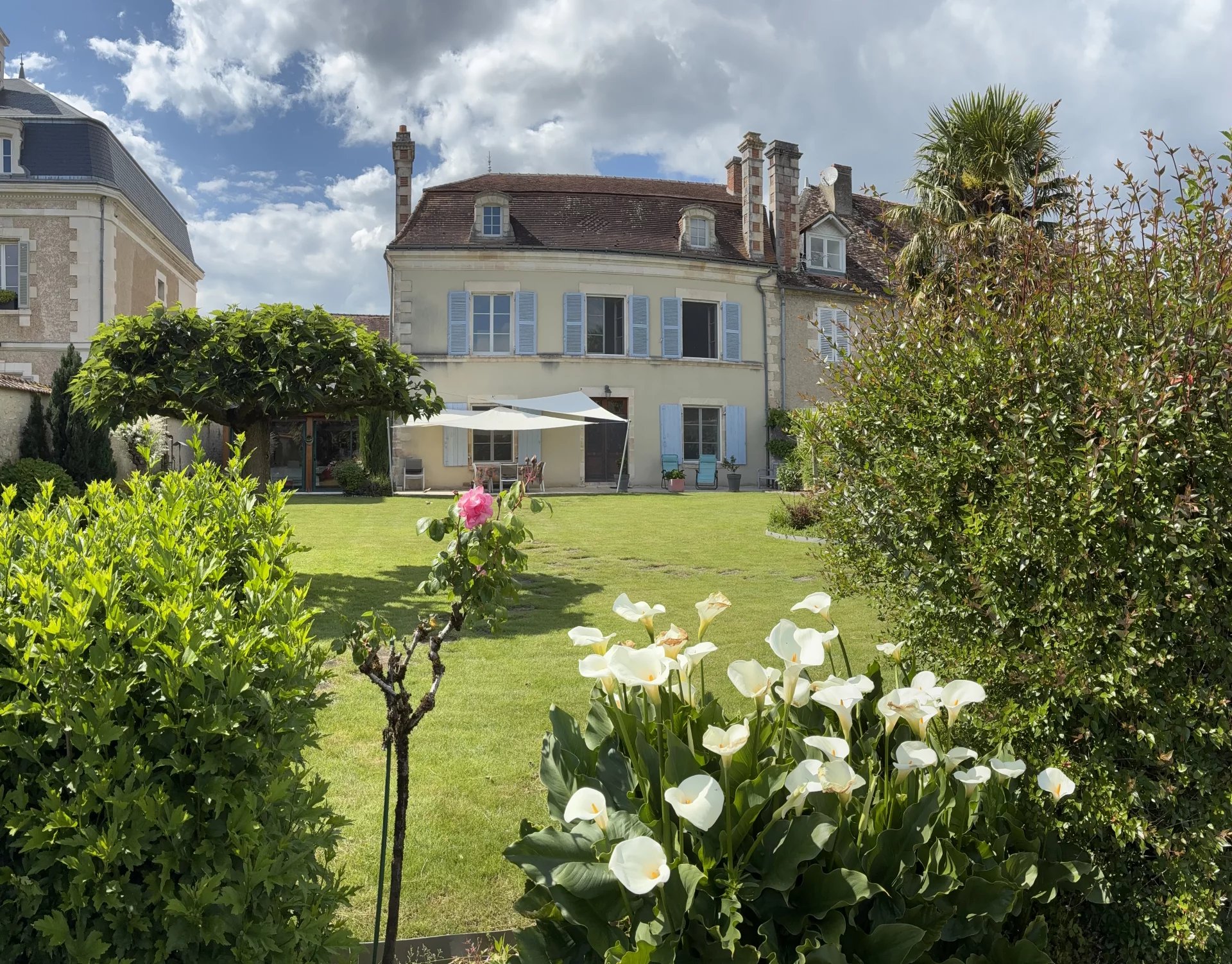 House in Saint-Savin - view 1