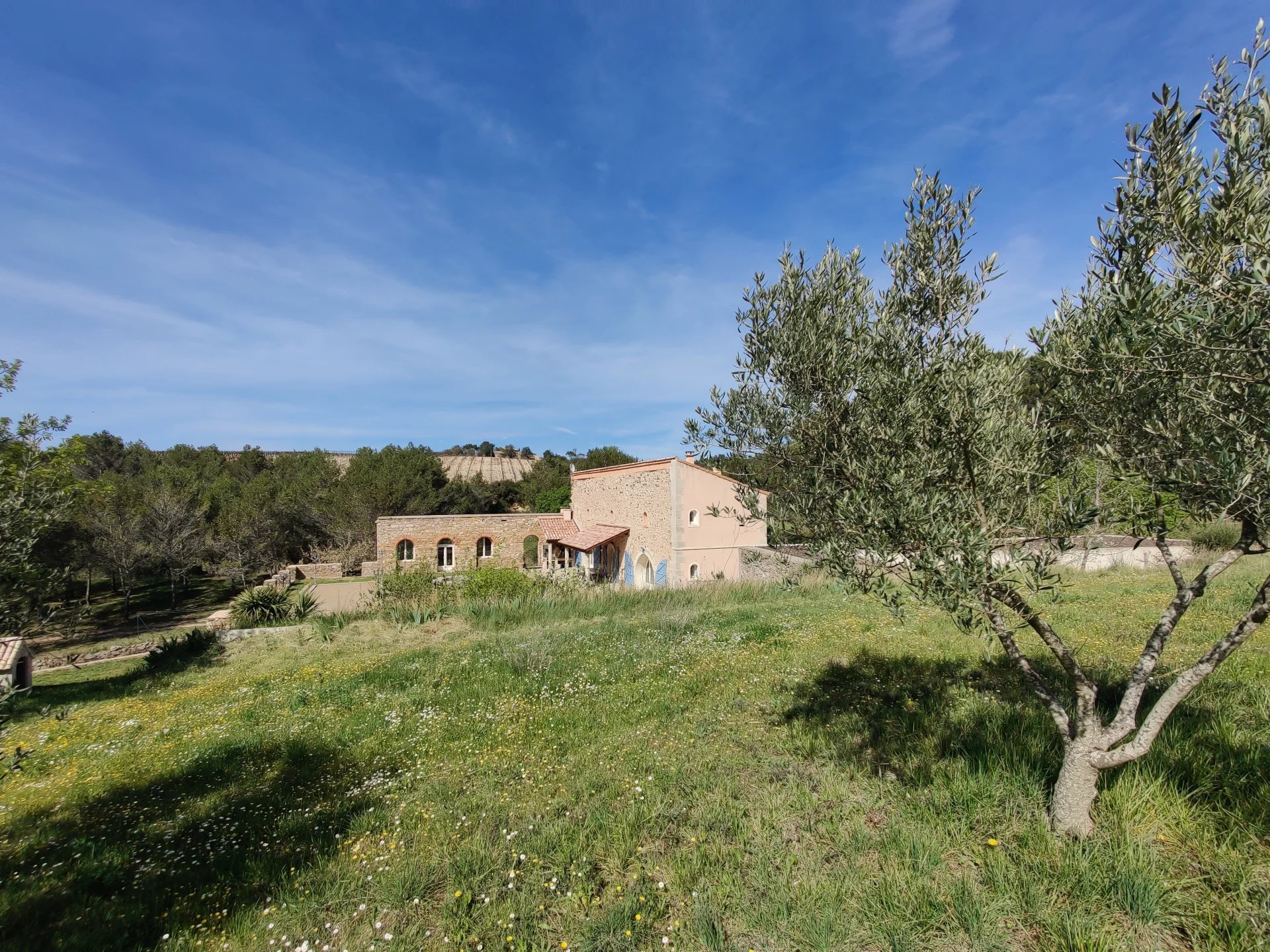 House in Minerve - view 1