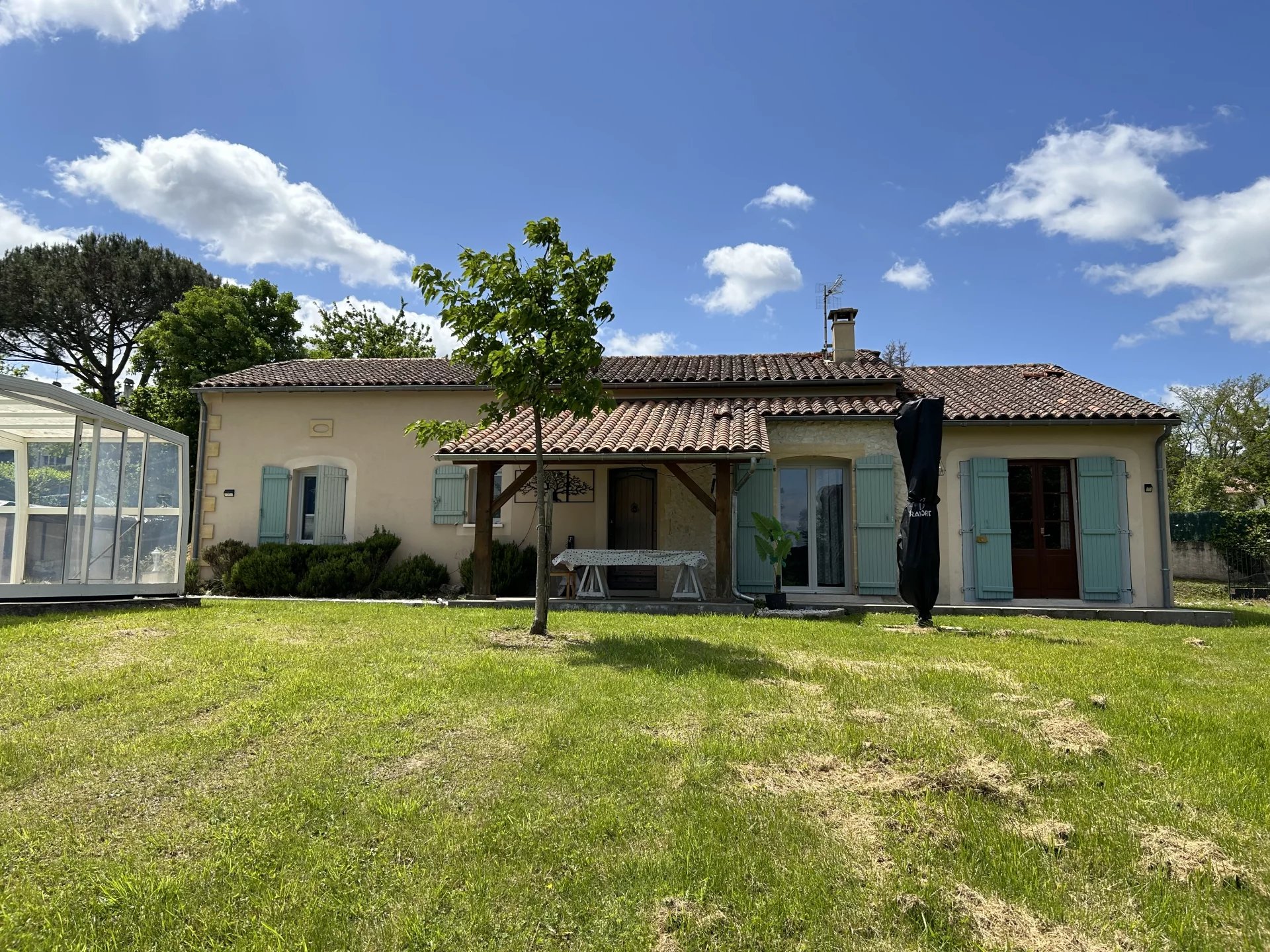 House in Riberac - view 1