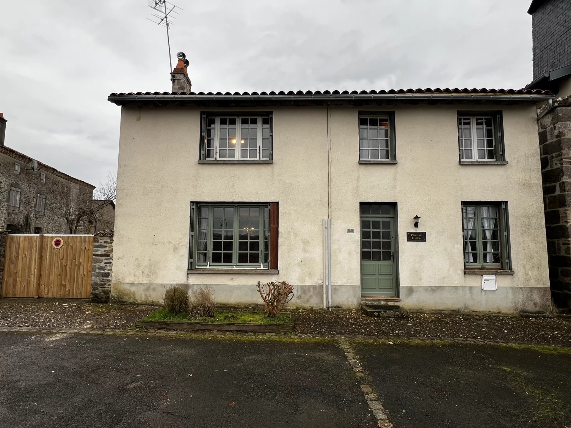 House in Saint-Sornin-la-Marche - view 1