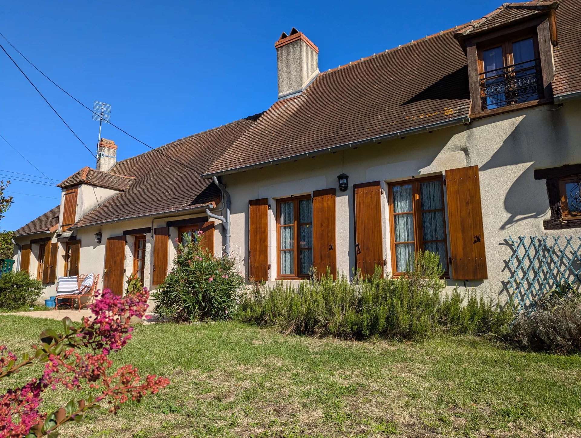 House in Brigueil-le-Chantre - view 1