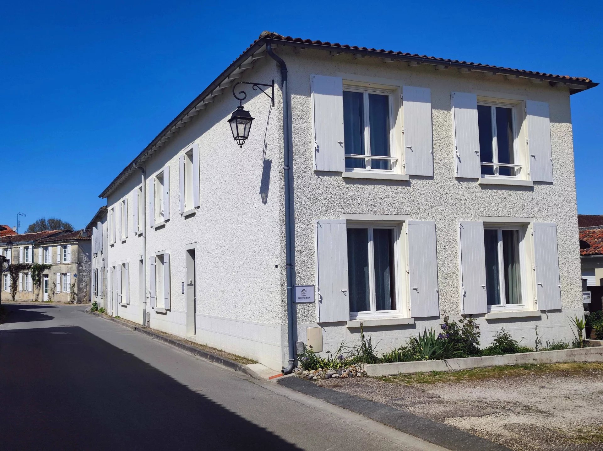 House in Saintes - view 1
