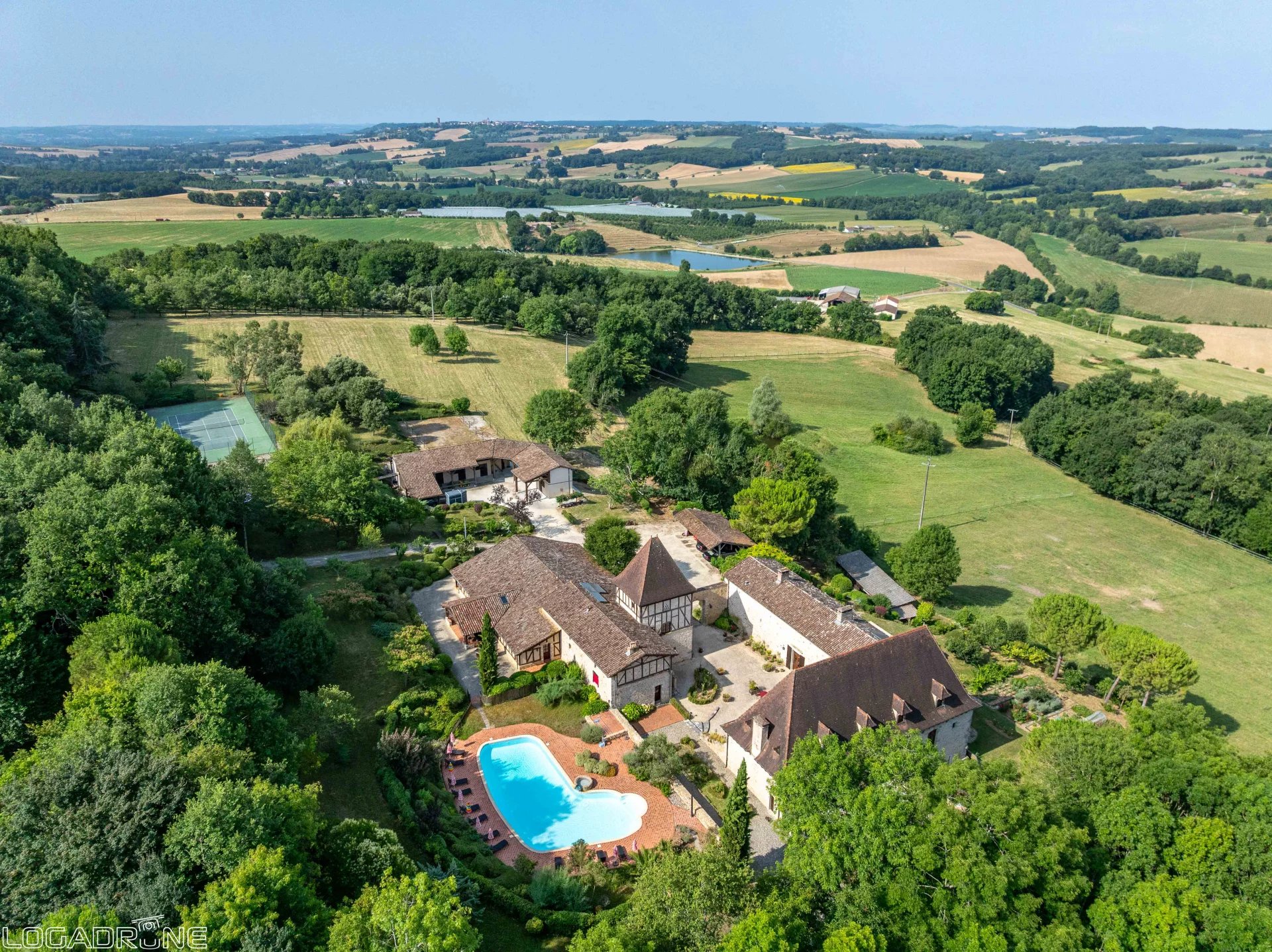 House in Monflanquin - view 1
