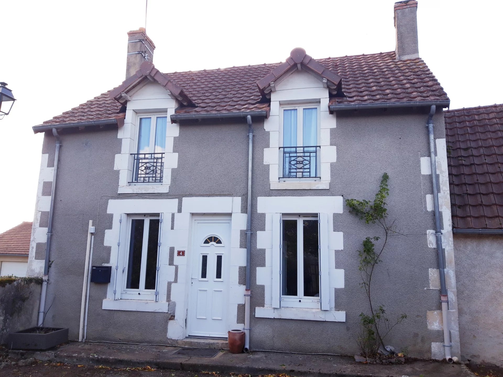 House in Liglet - view 1