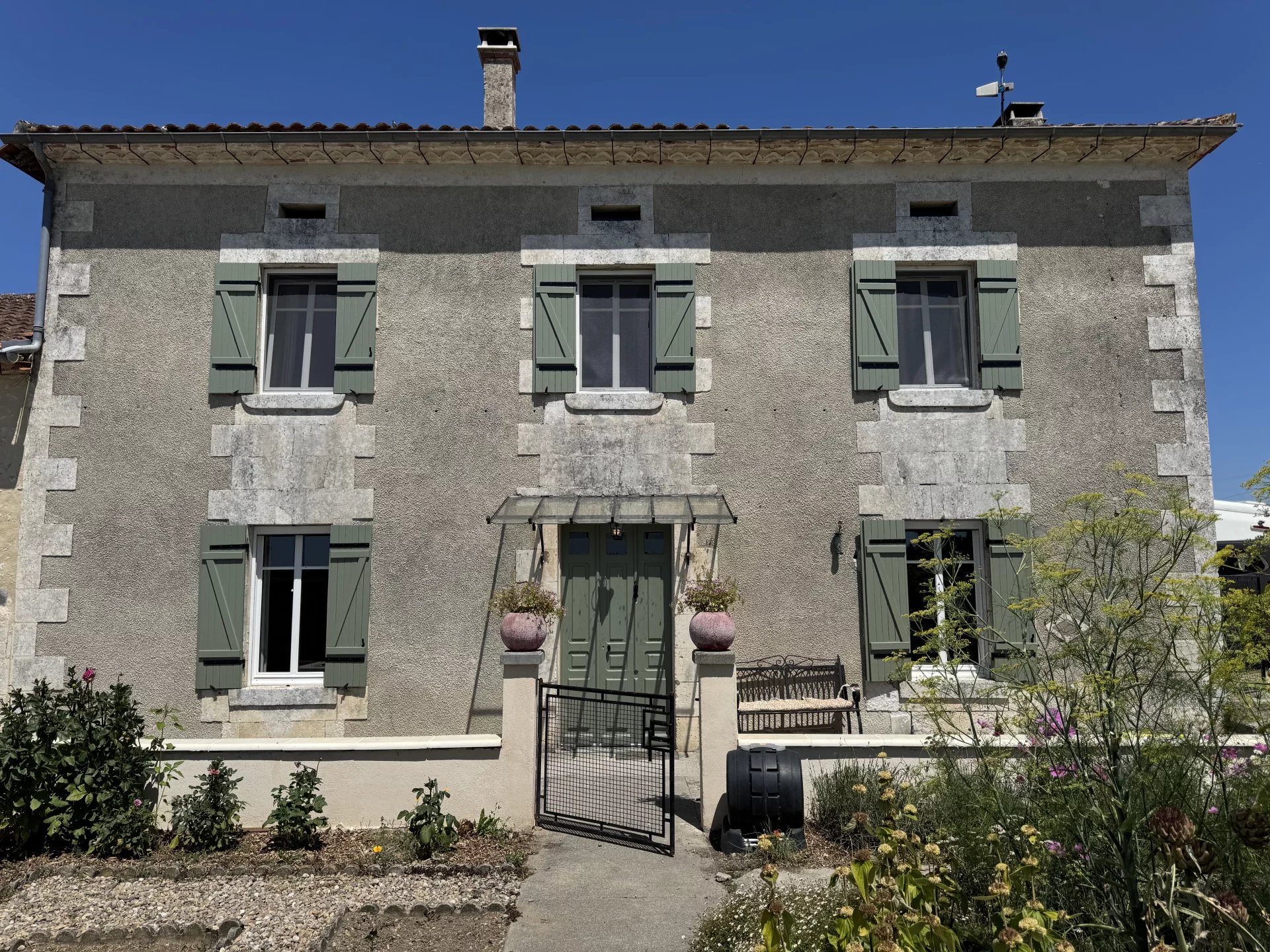House in Riberac - view 1