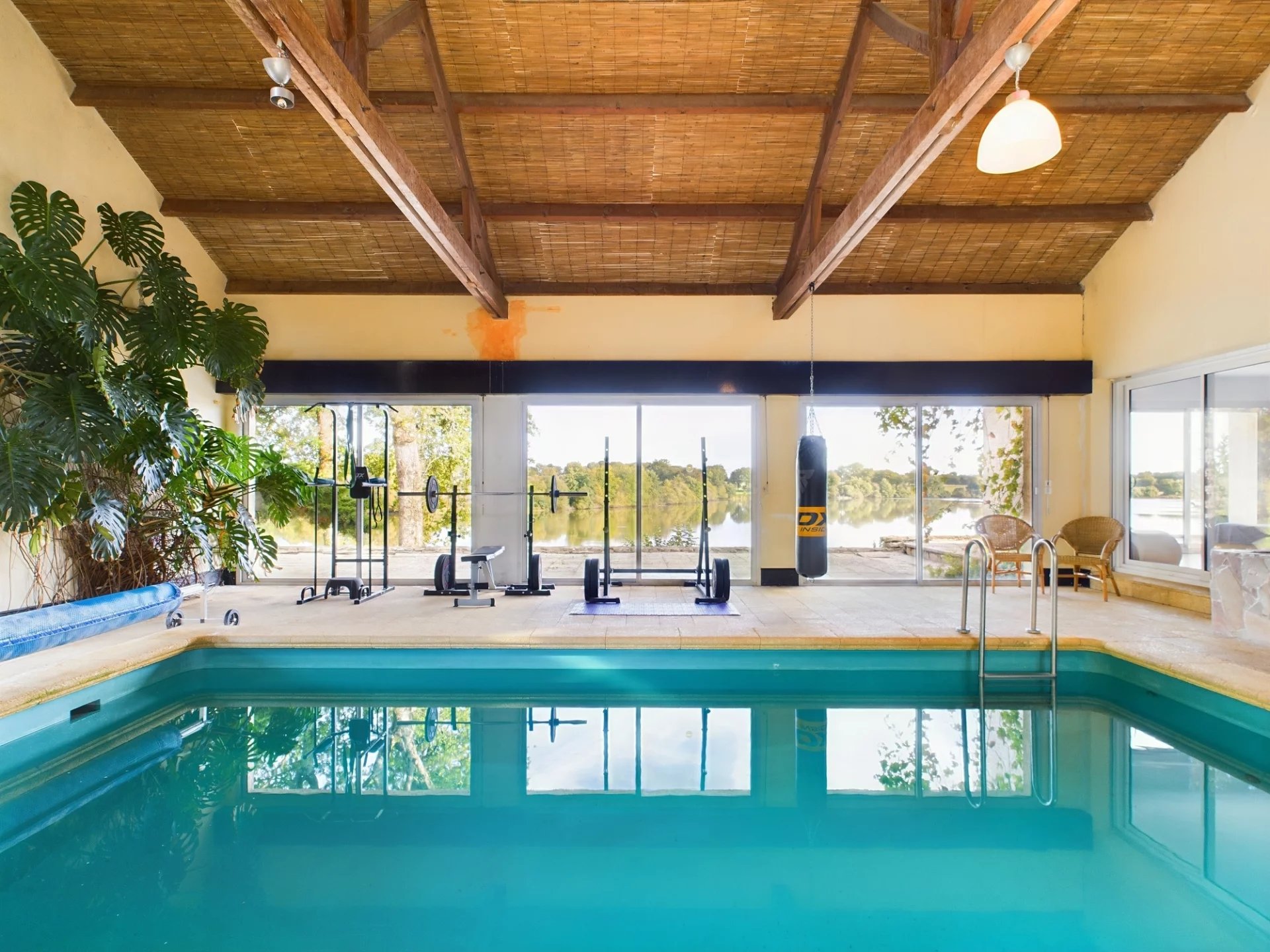 House in L'Isle-Jourdain - view 1
