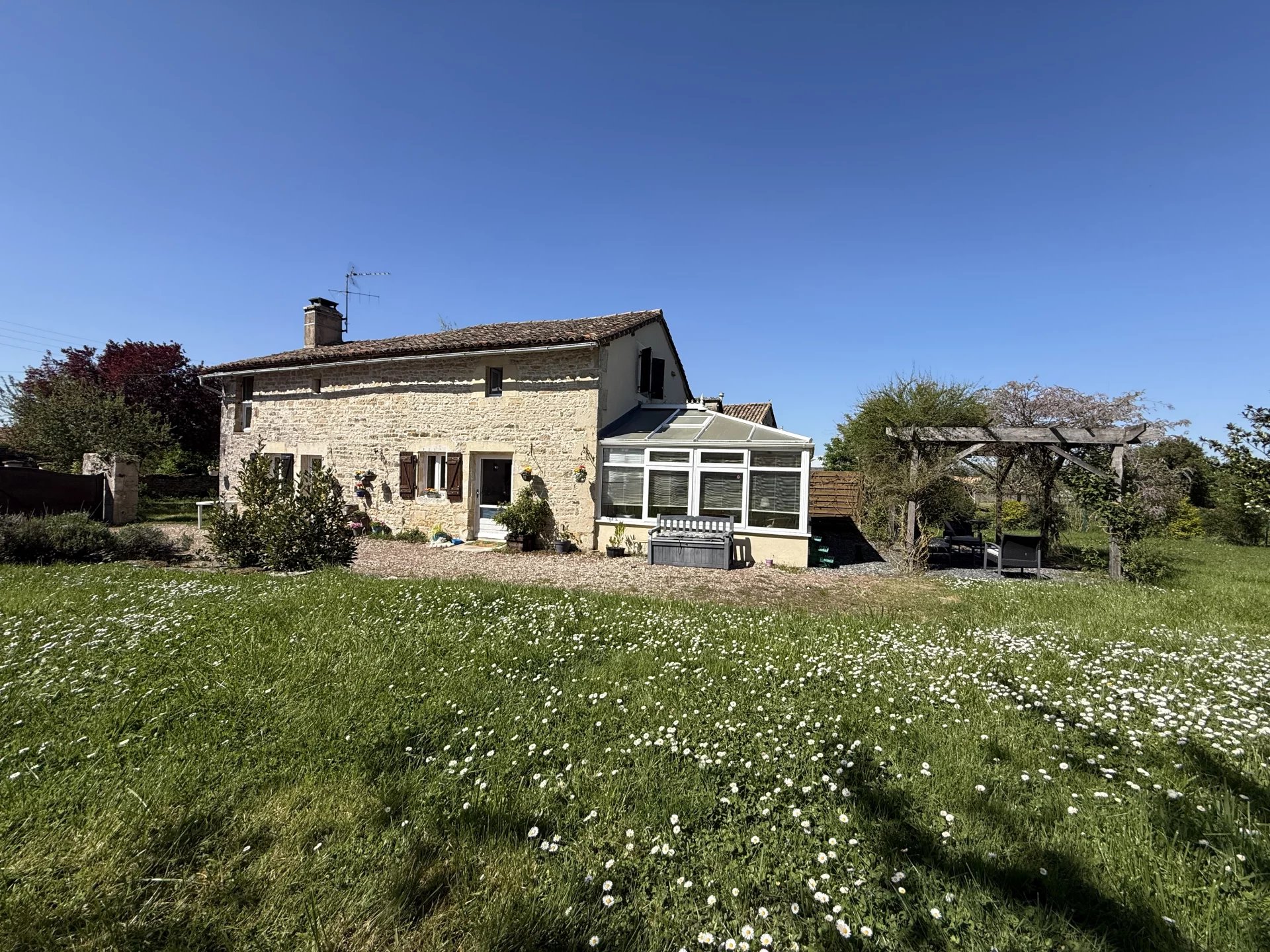 House in Vanzay - view 1