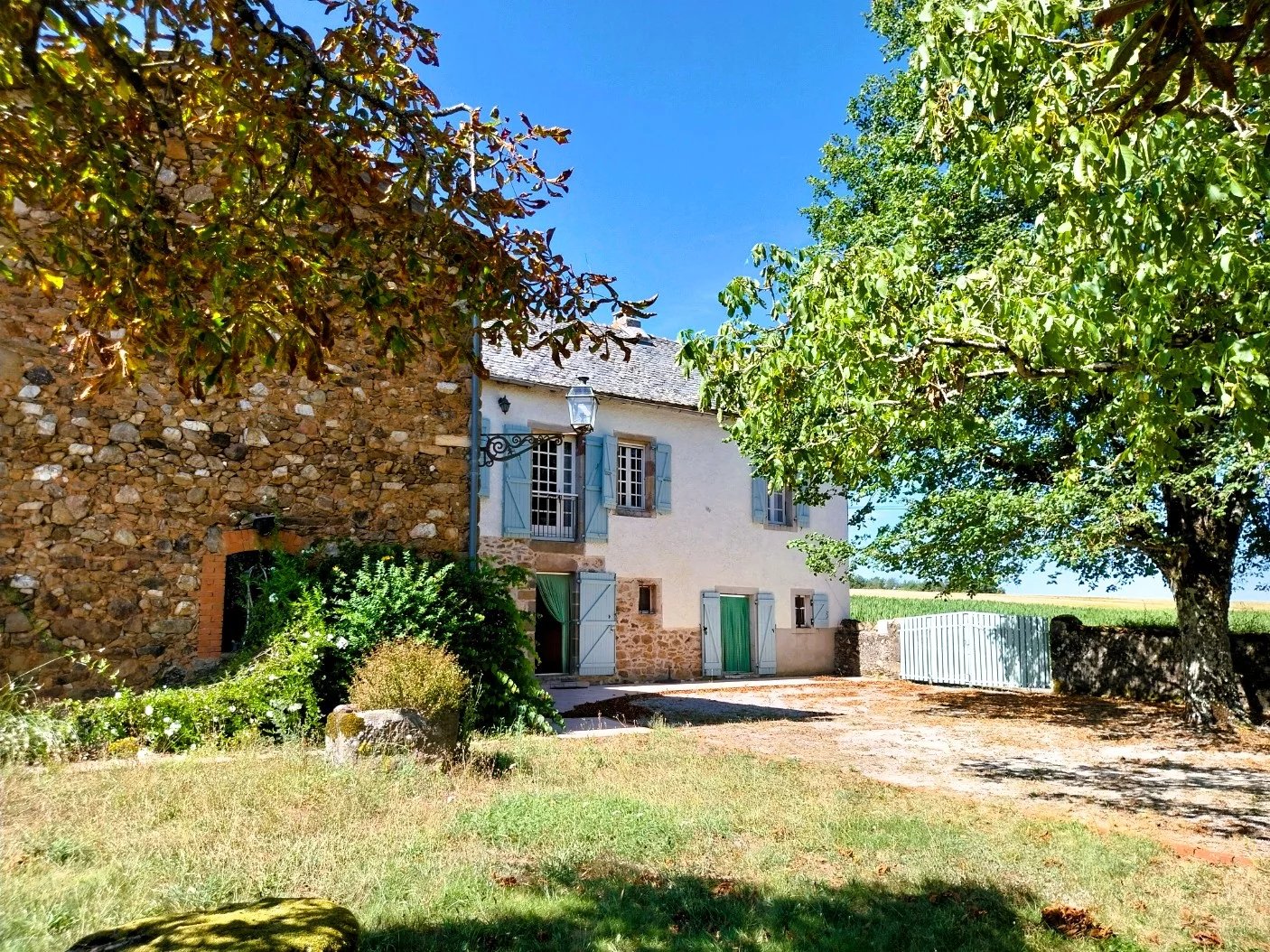 House in Laguepie - view 1