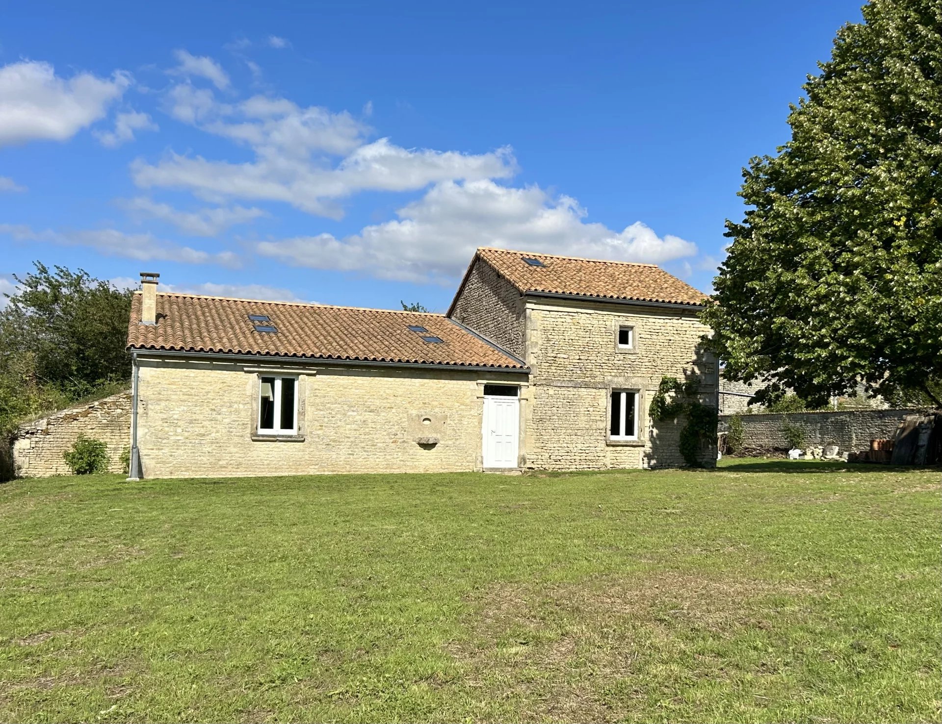 House in Alloinay - view 1
