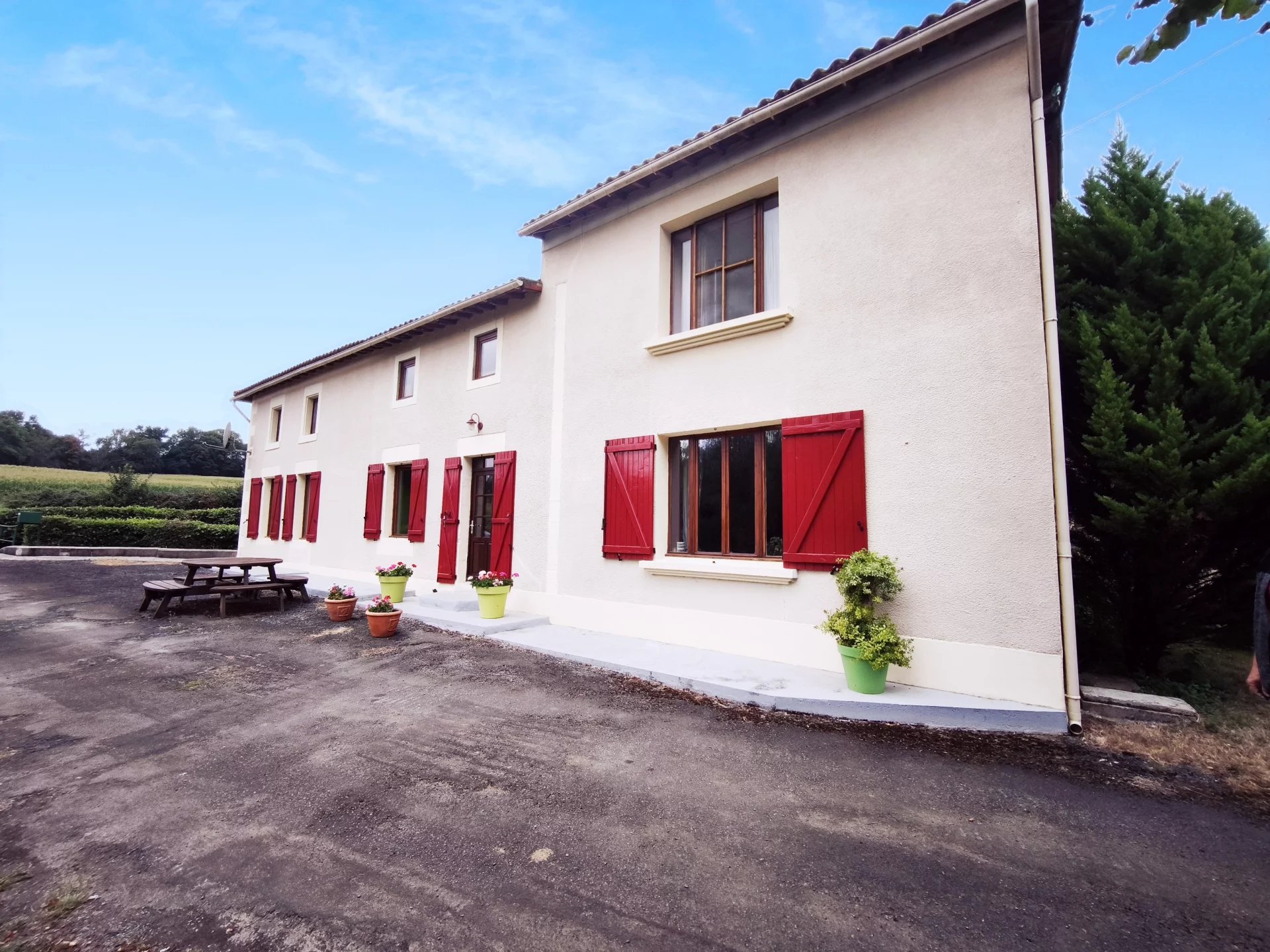 House in Verruyes - view 1
