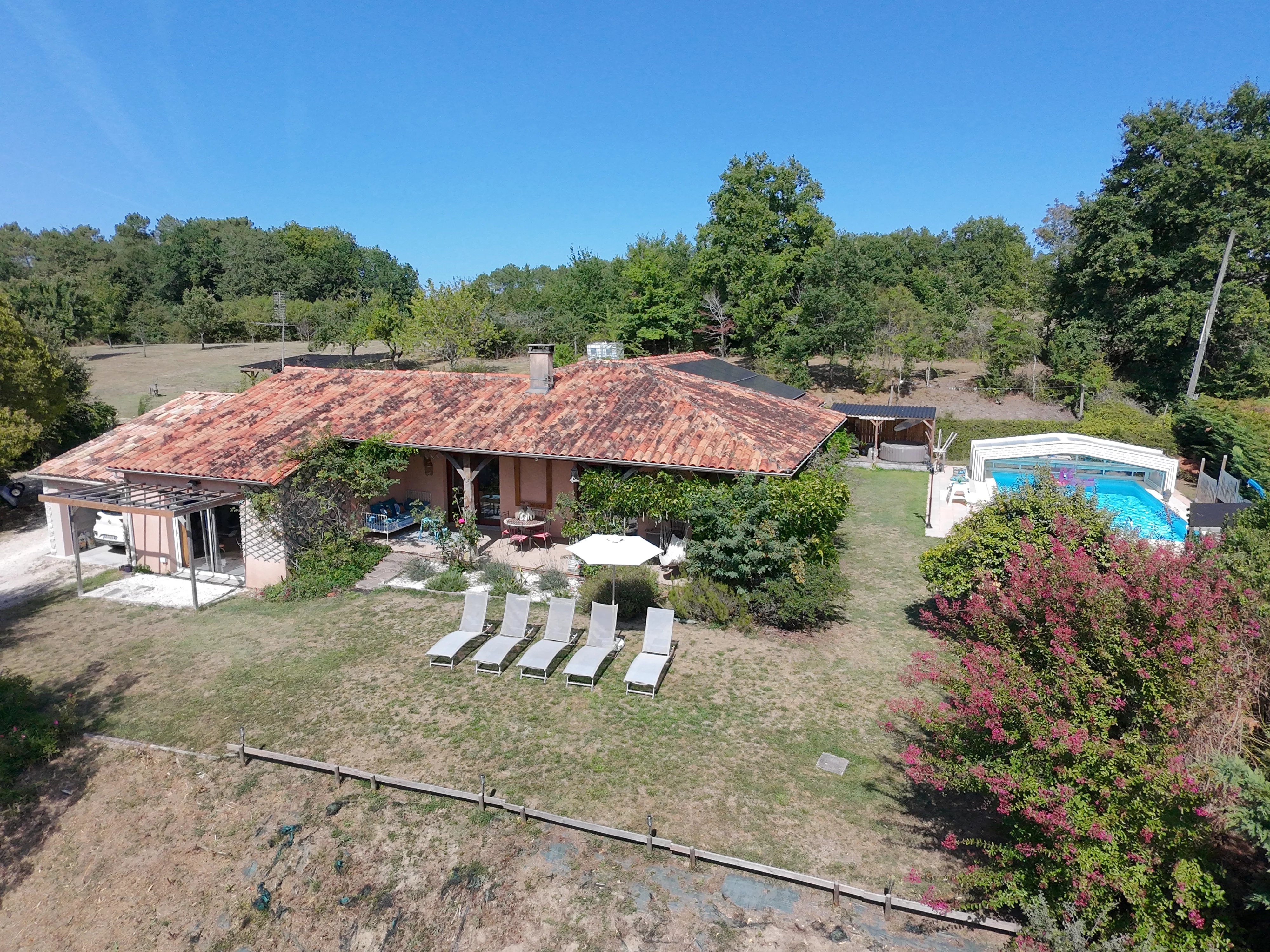 House in Saint-Meard-de-Gurcon - view 1