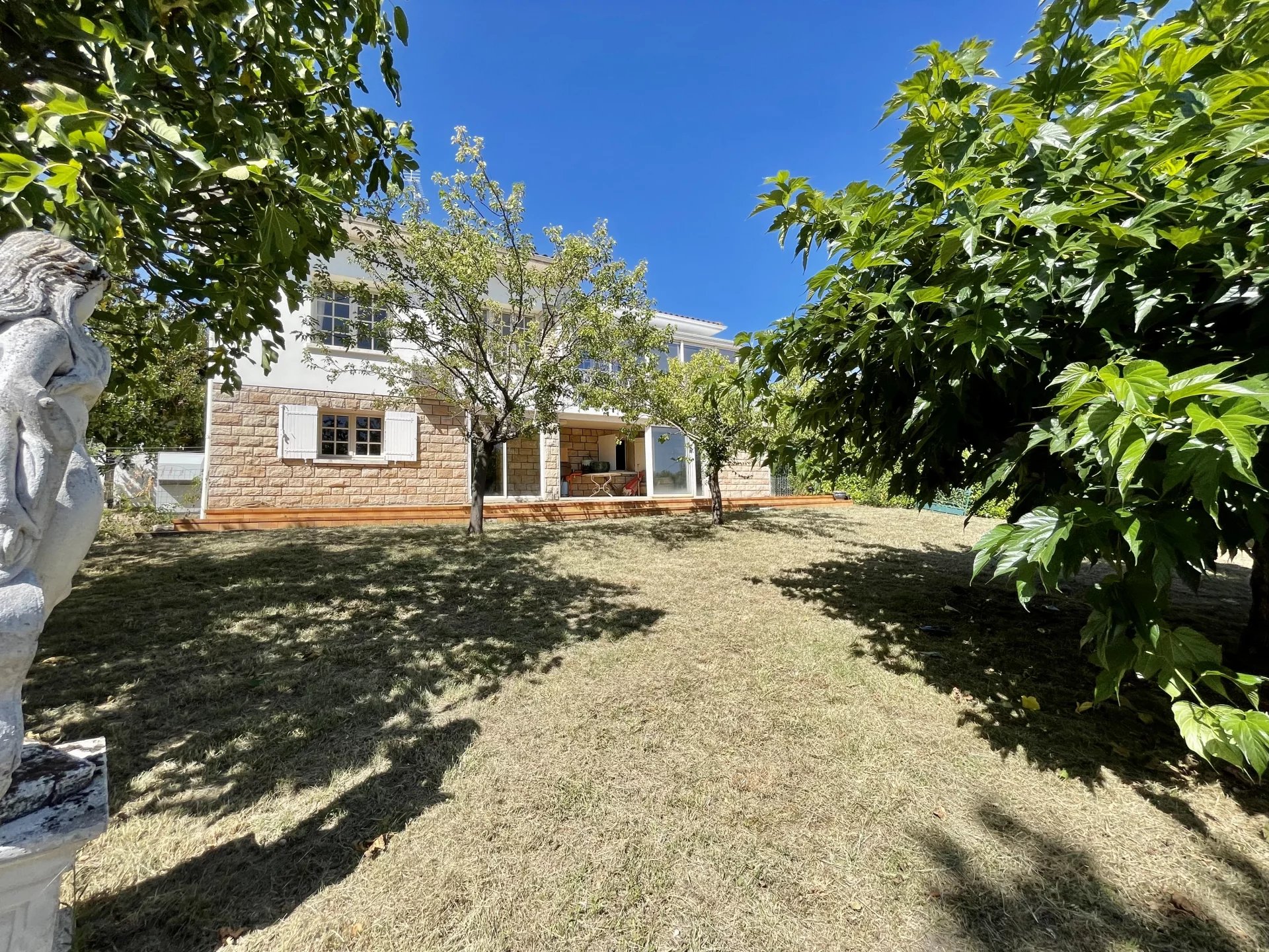 House in Villeneuve-sur-Lot - view 1