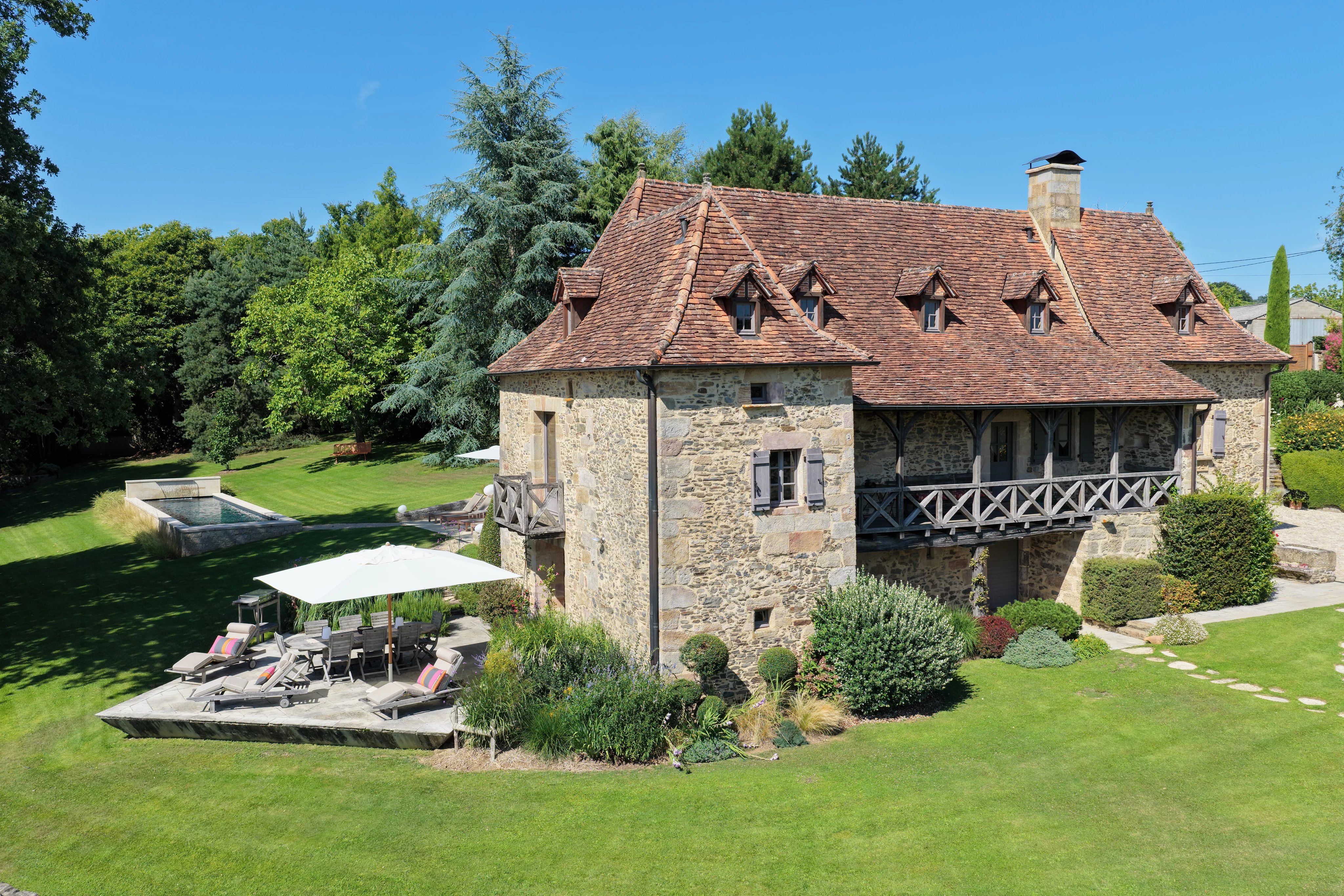 House in Saint-Cere - view 1