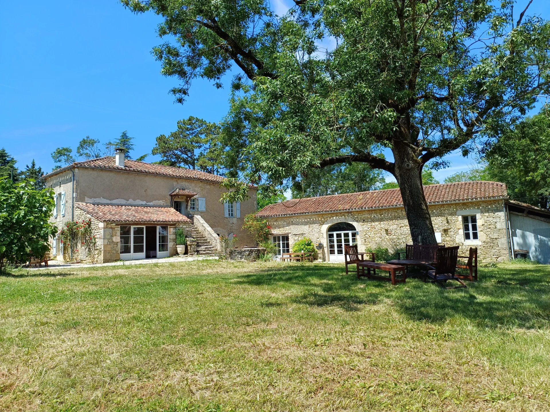 House in Serignac - view 1