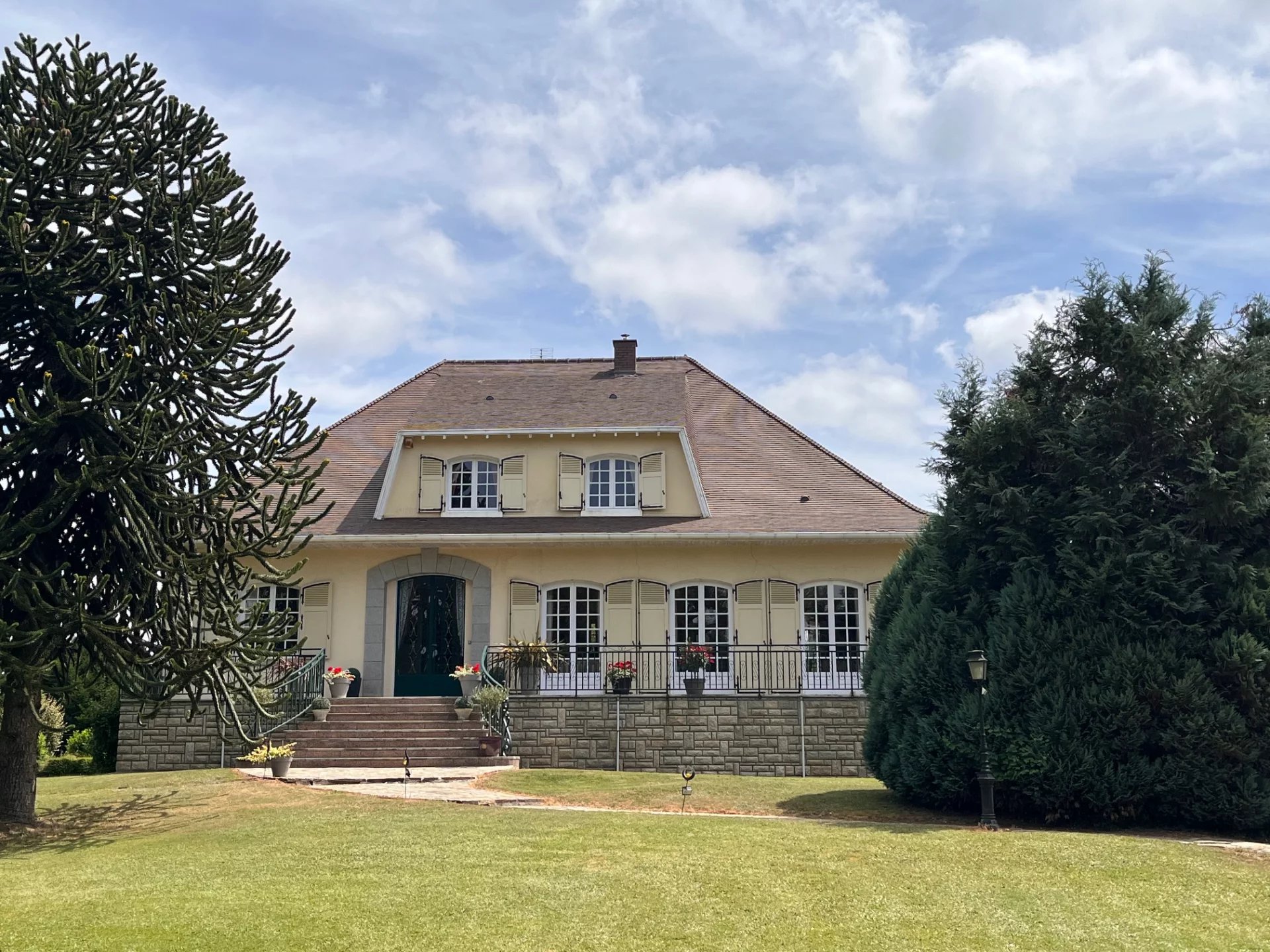 House in Rochechouart - view 1