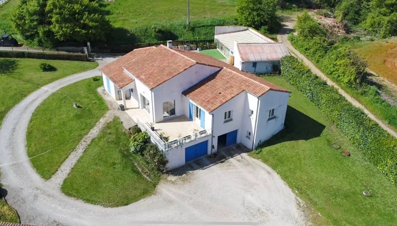 House in Ruffec - view 1