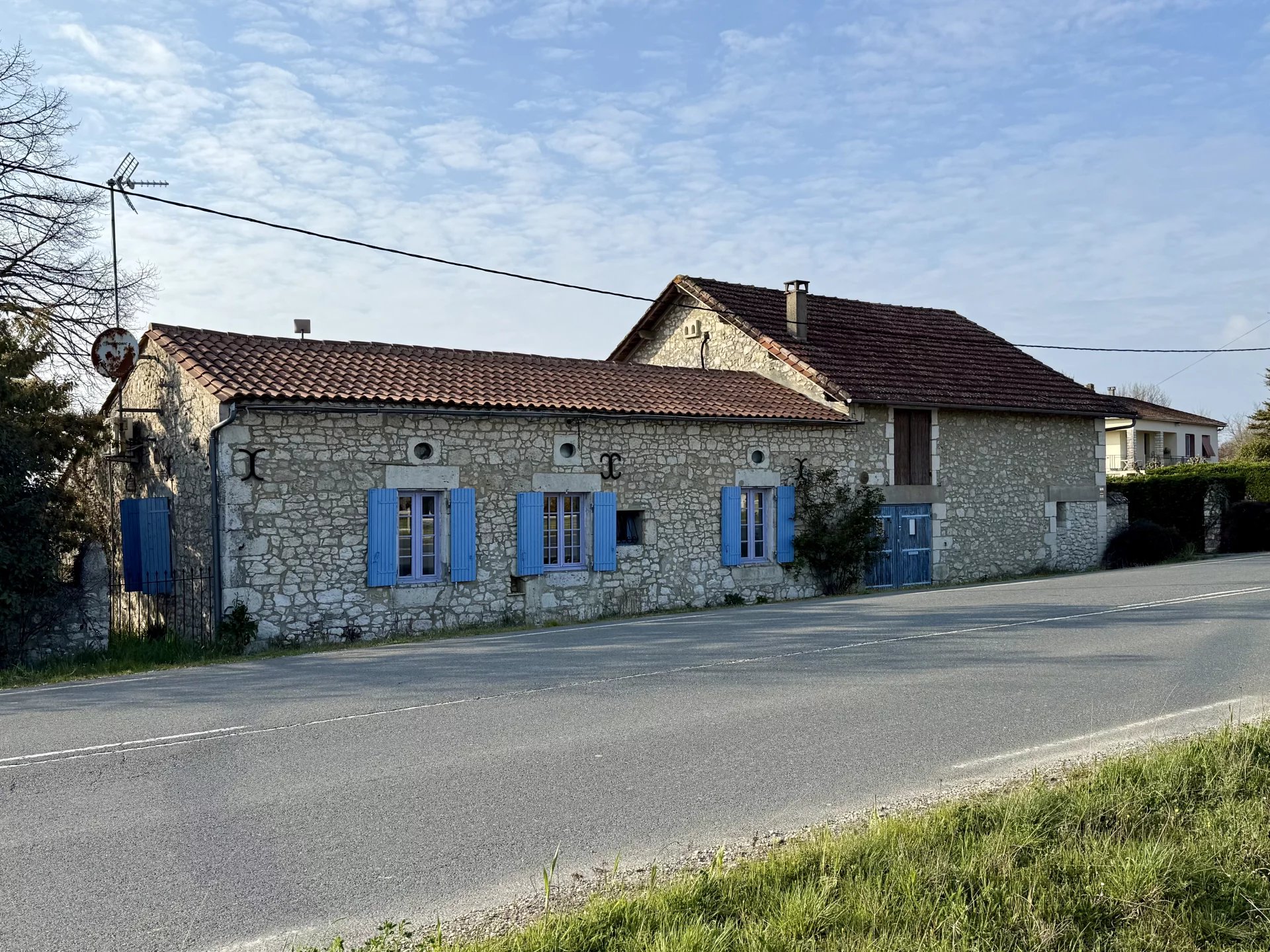 House in Rouffignac-de-Sigoules - view 1