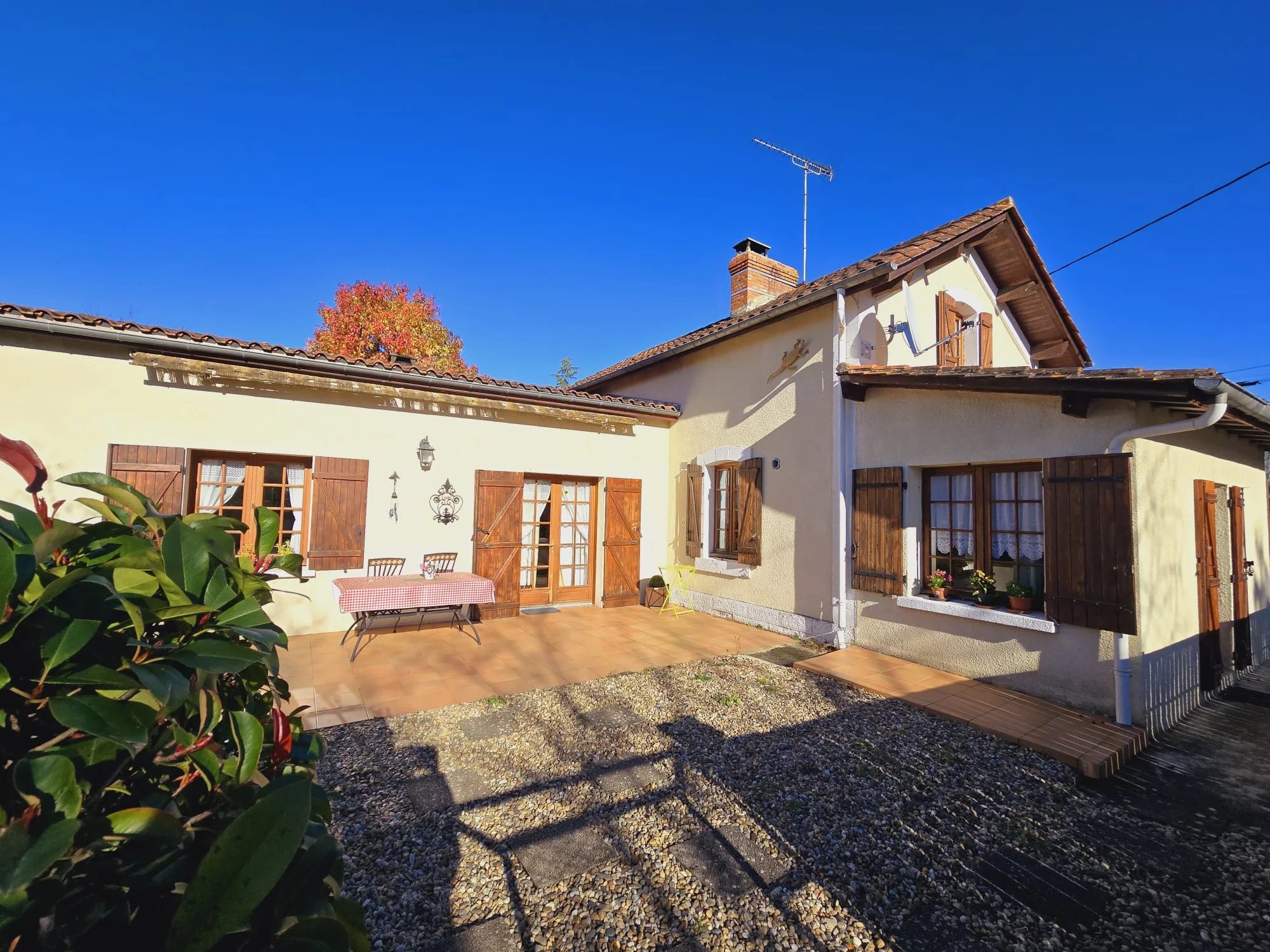 House in Eymet - view 1