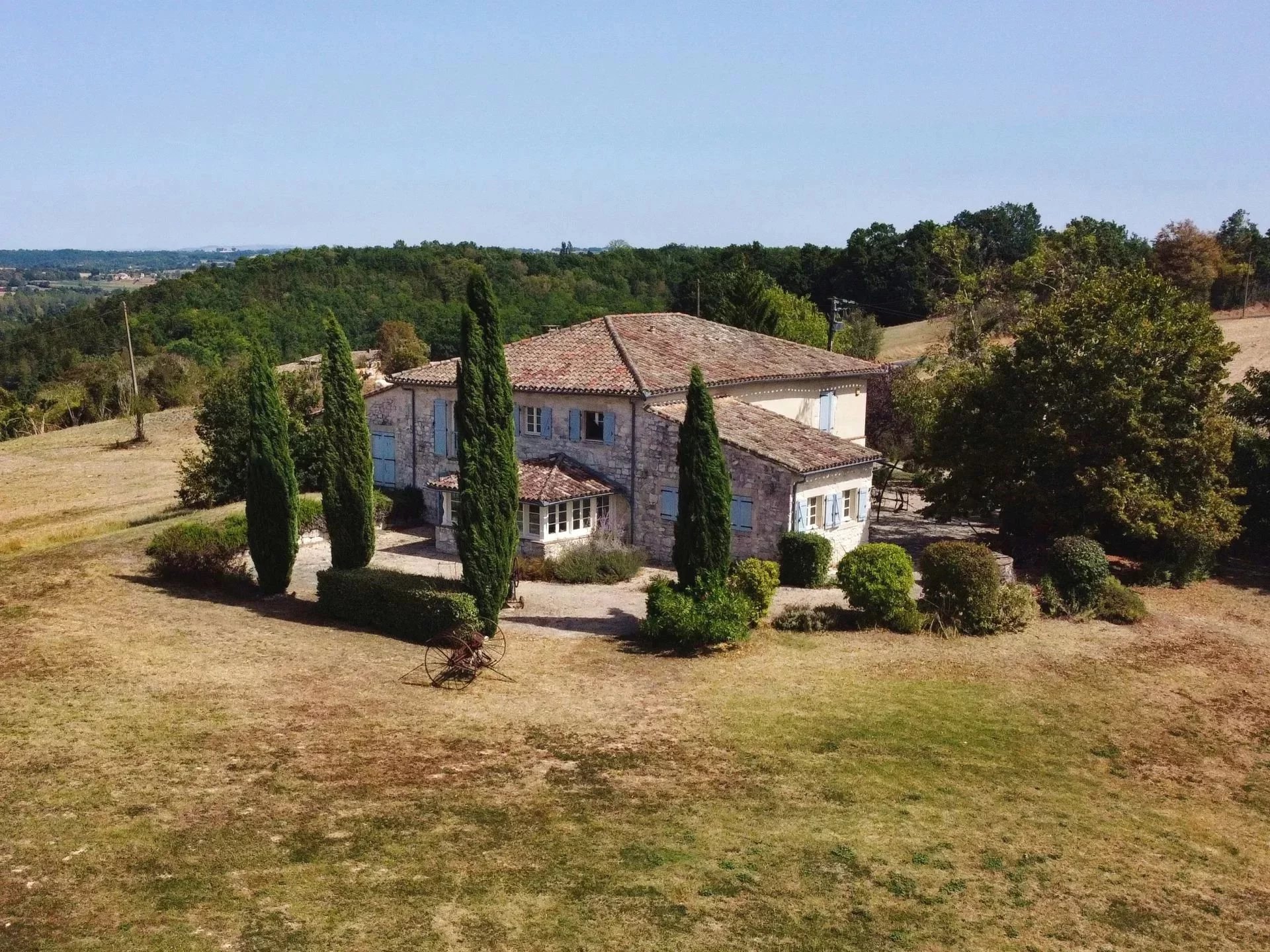 House in Castelnau-de-Montmiral - view 1