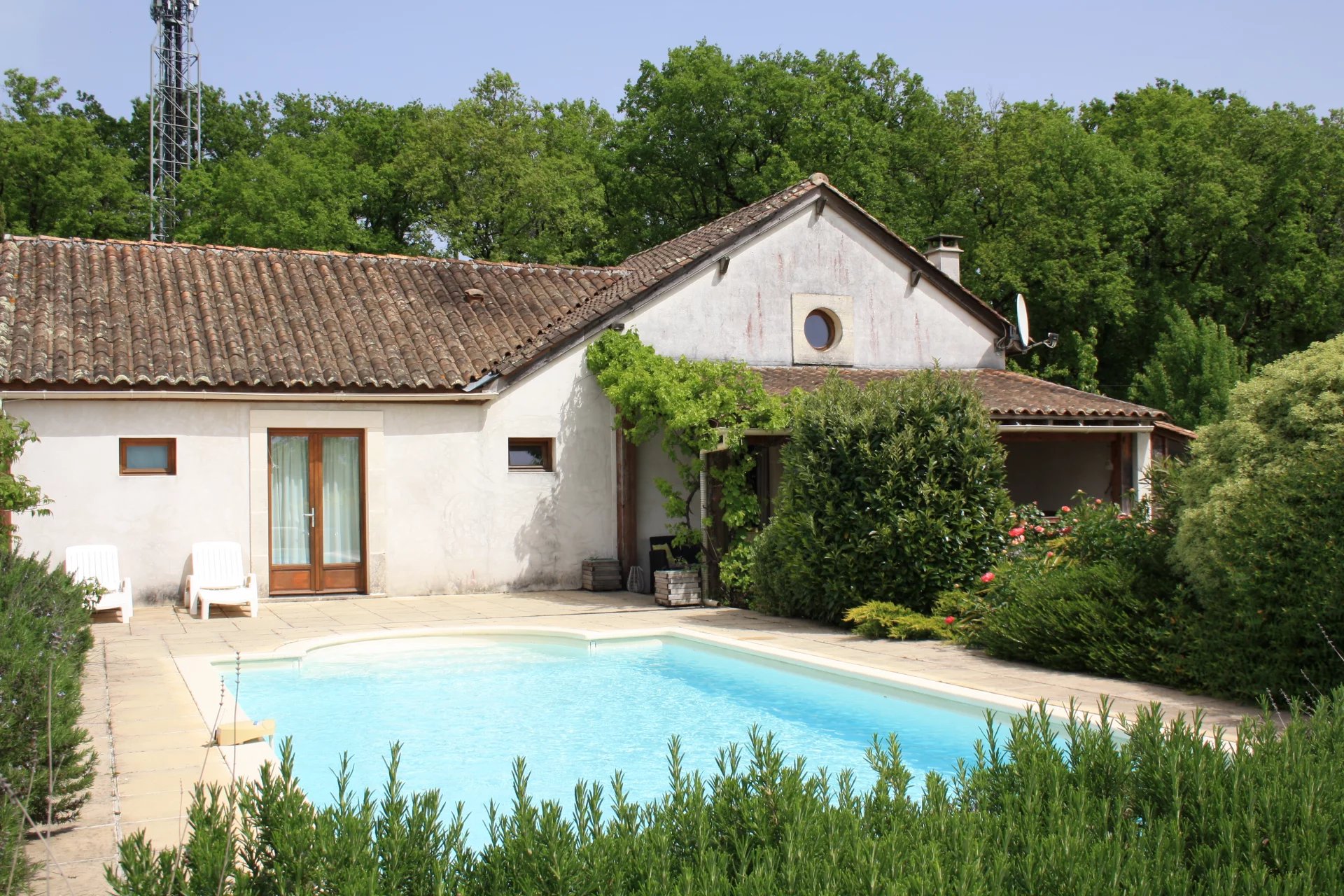 House in Cherval - view 1