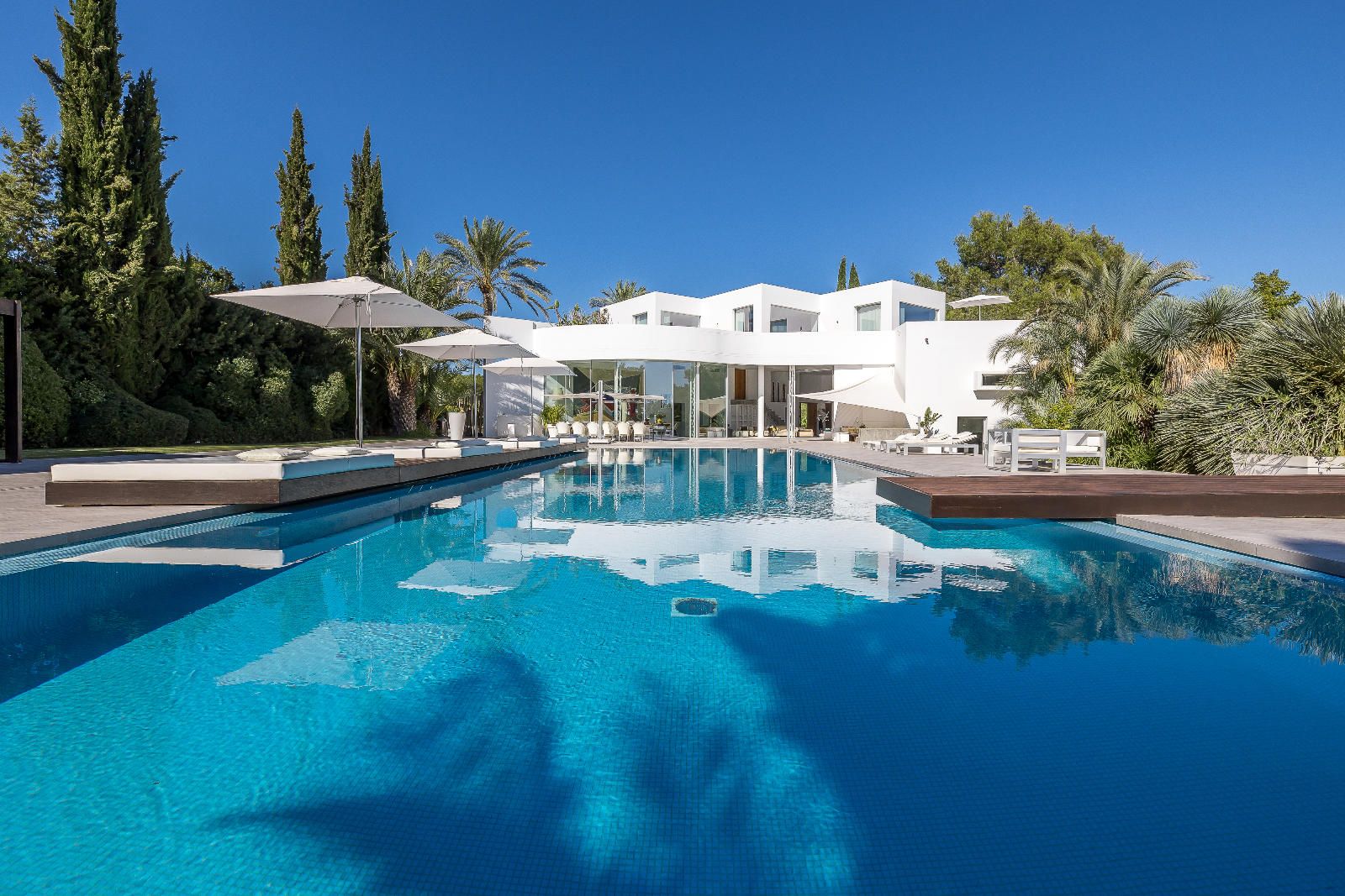 Villa in Santa Gertrudis de Fruitera - view 1