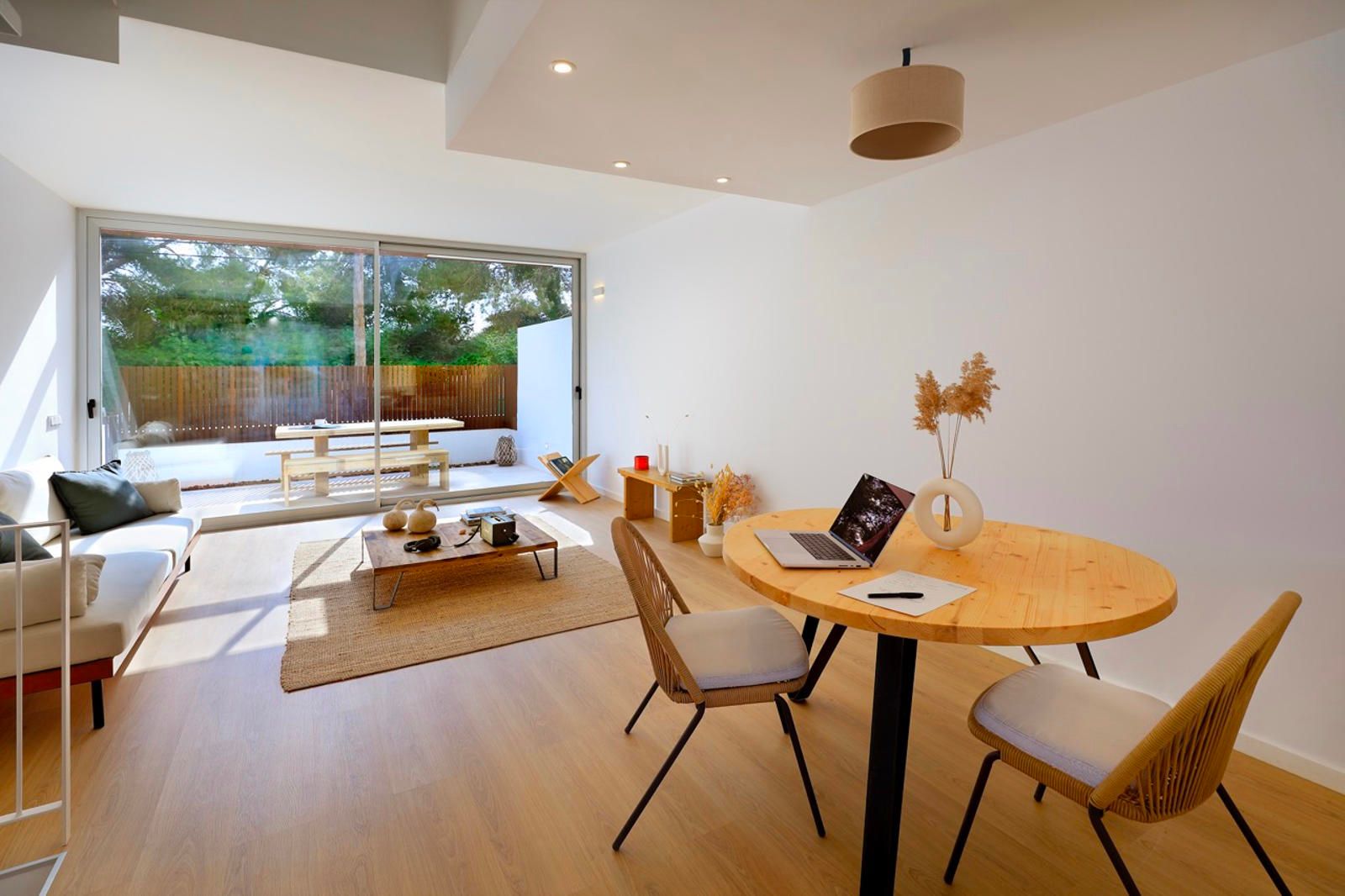House in San Antonio De Portmany
 - view 1