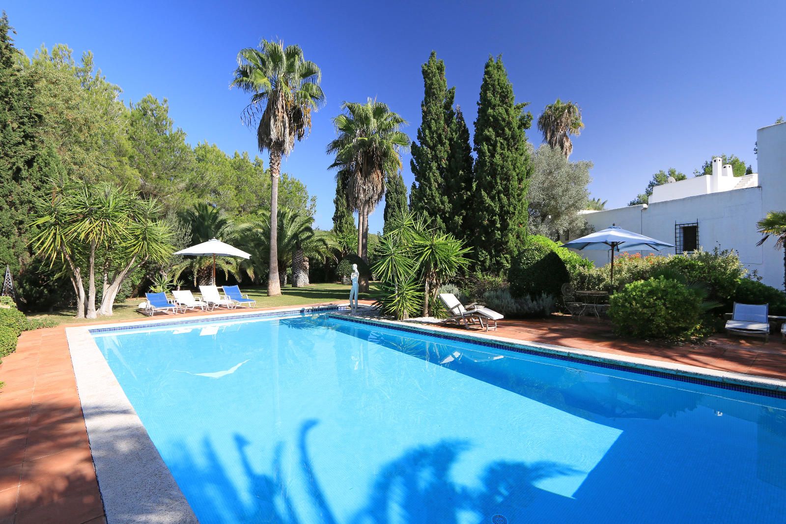 Villa in Playa De Cala Llonga - view 1