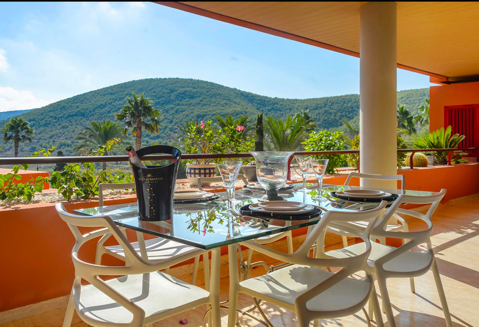 Apartment in Santa Eularia des Riu - view 1