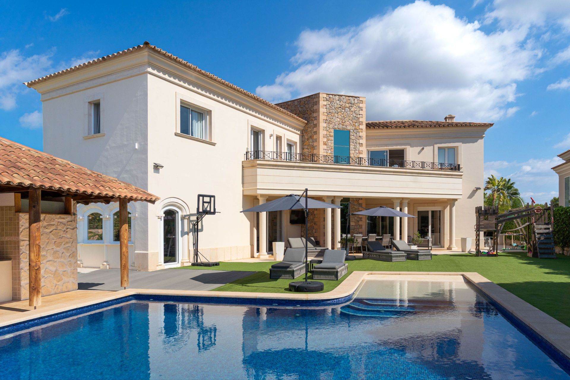 Villa in Santa Ponsa - view 1