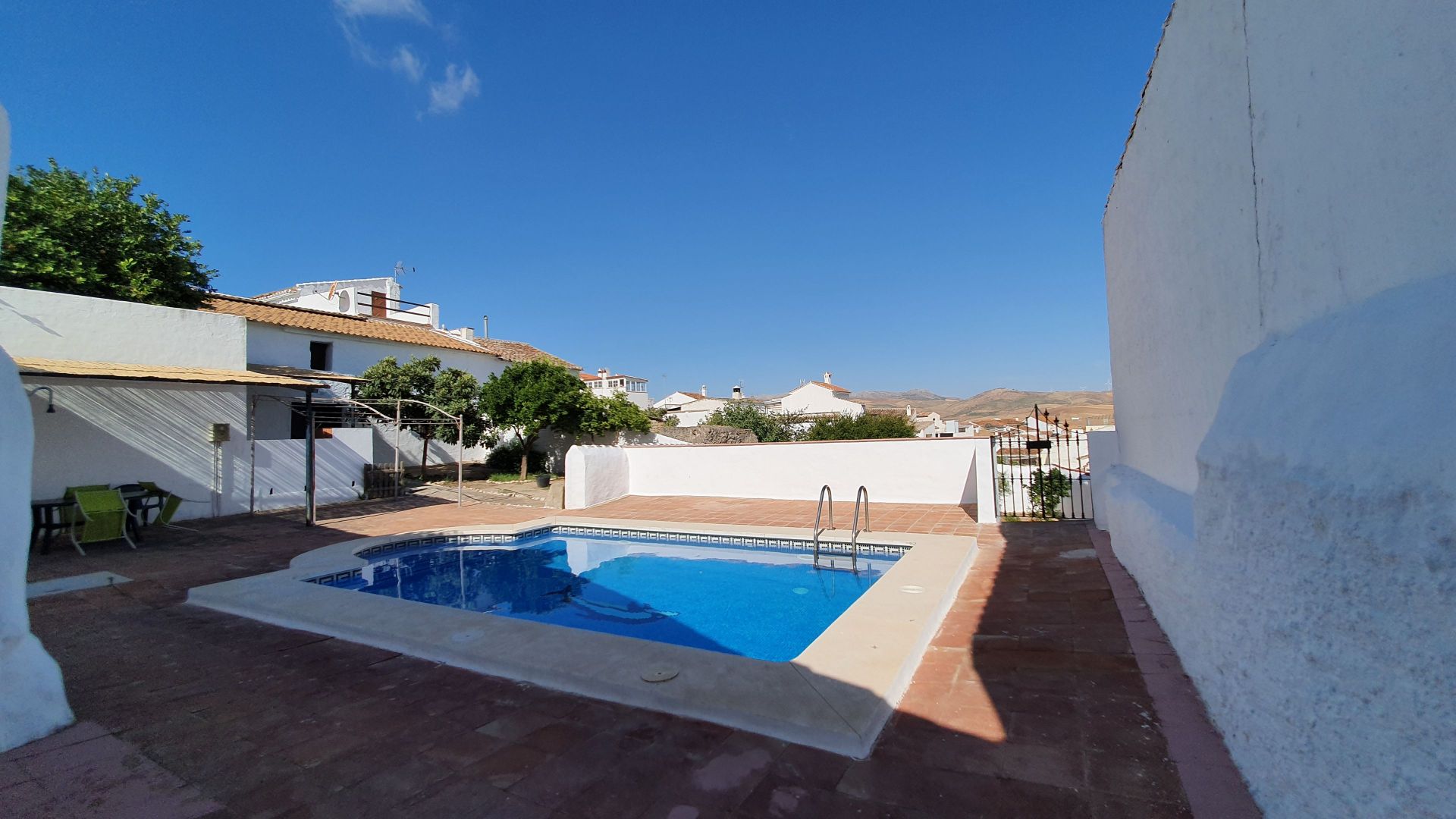 House in Pardales - view 1