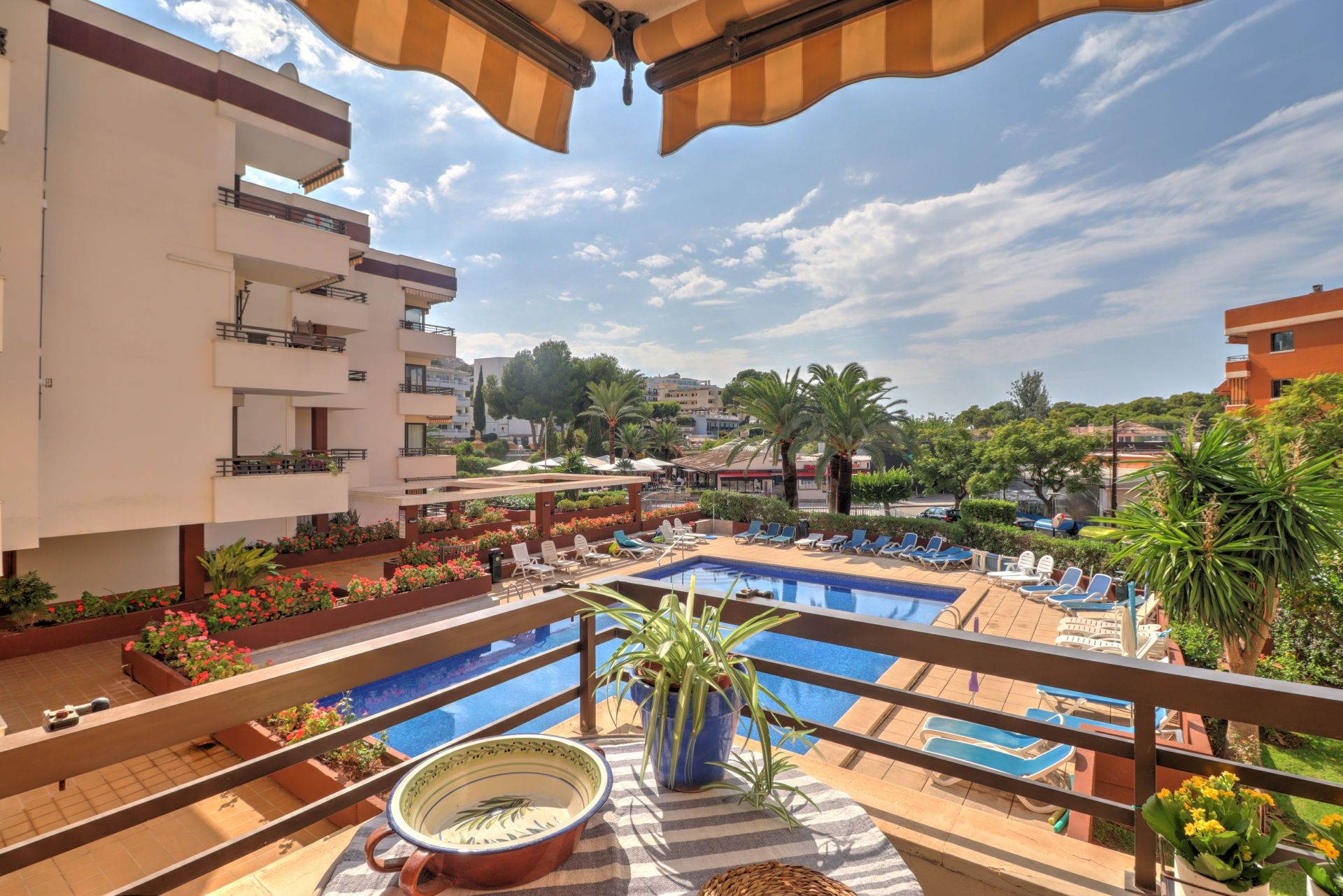 Apartment in Santa Ponsa - view 1