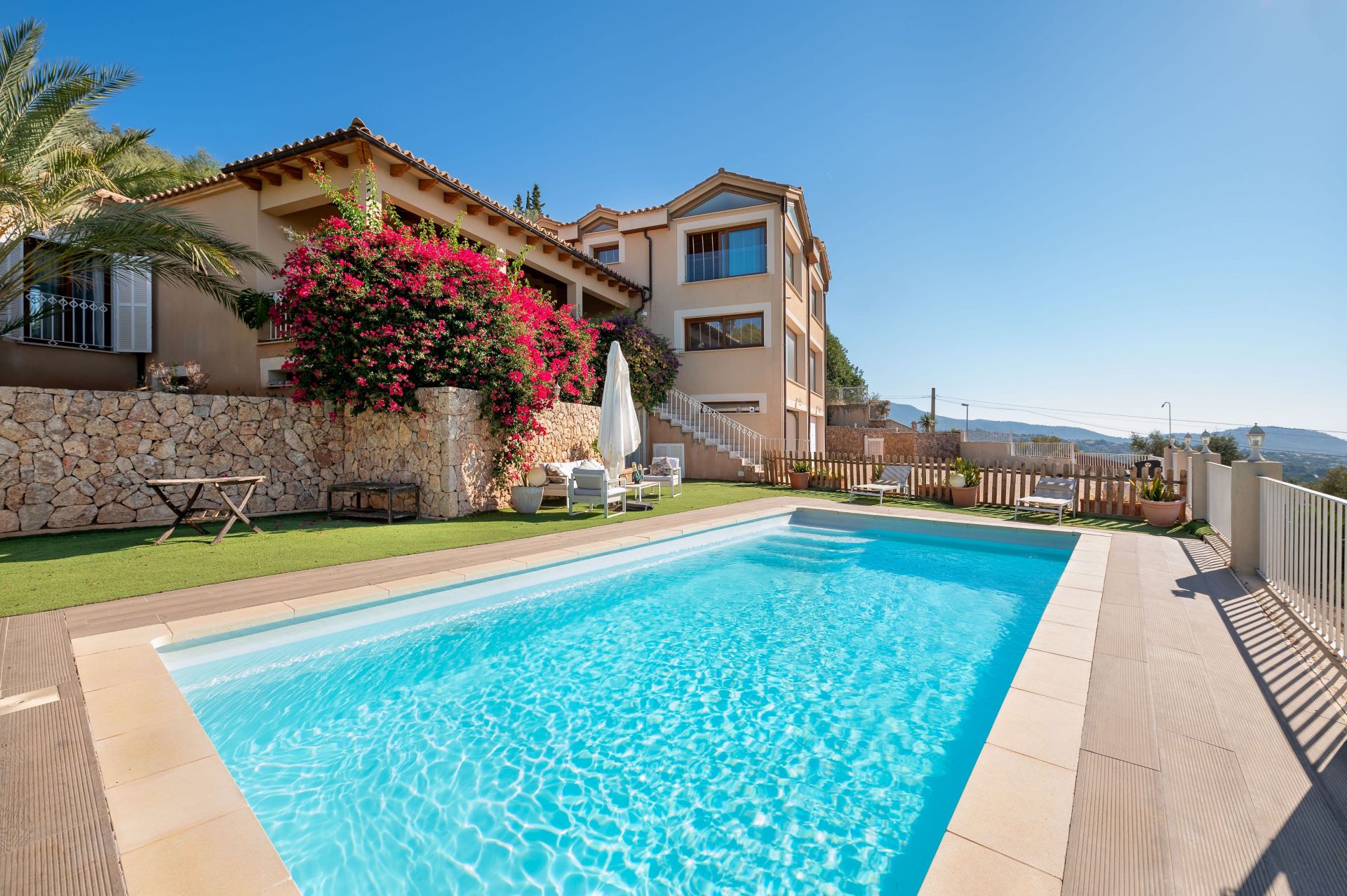Villa in Palma de Mallorca - view 1