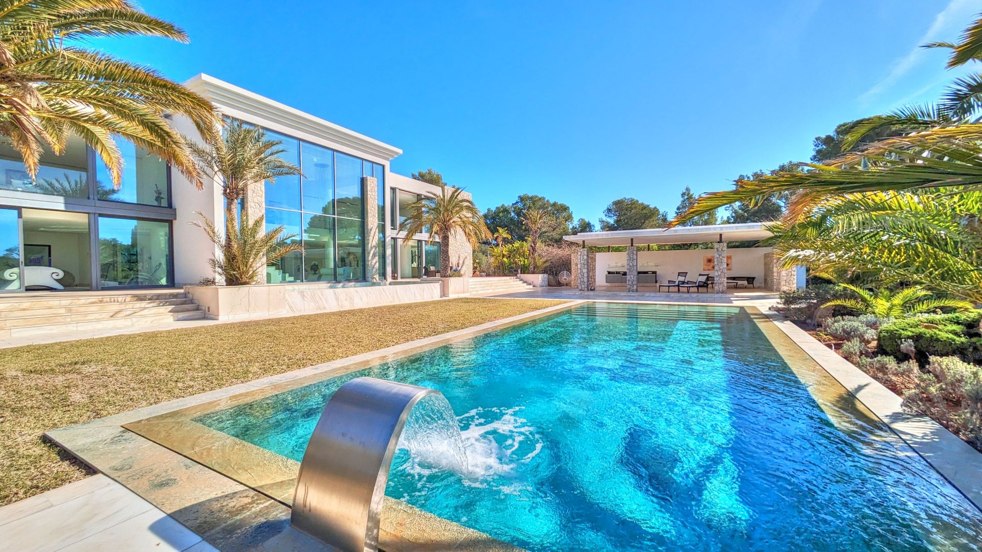 Villa in Santa Ponsa - view 1